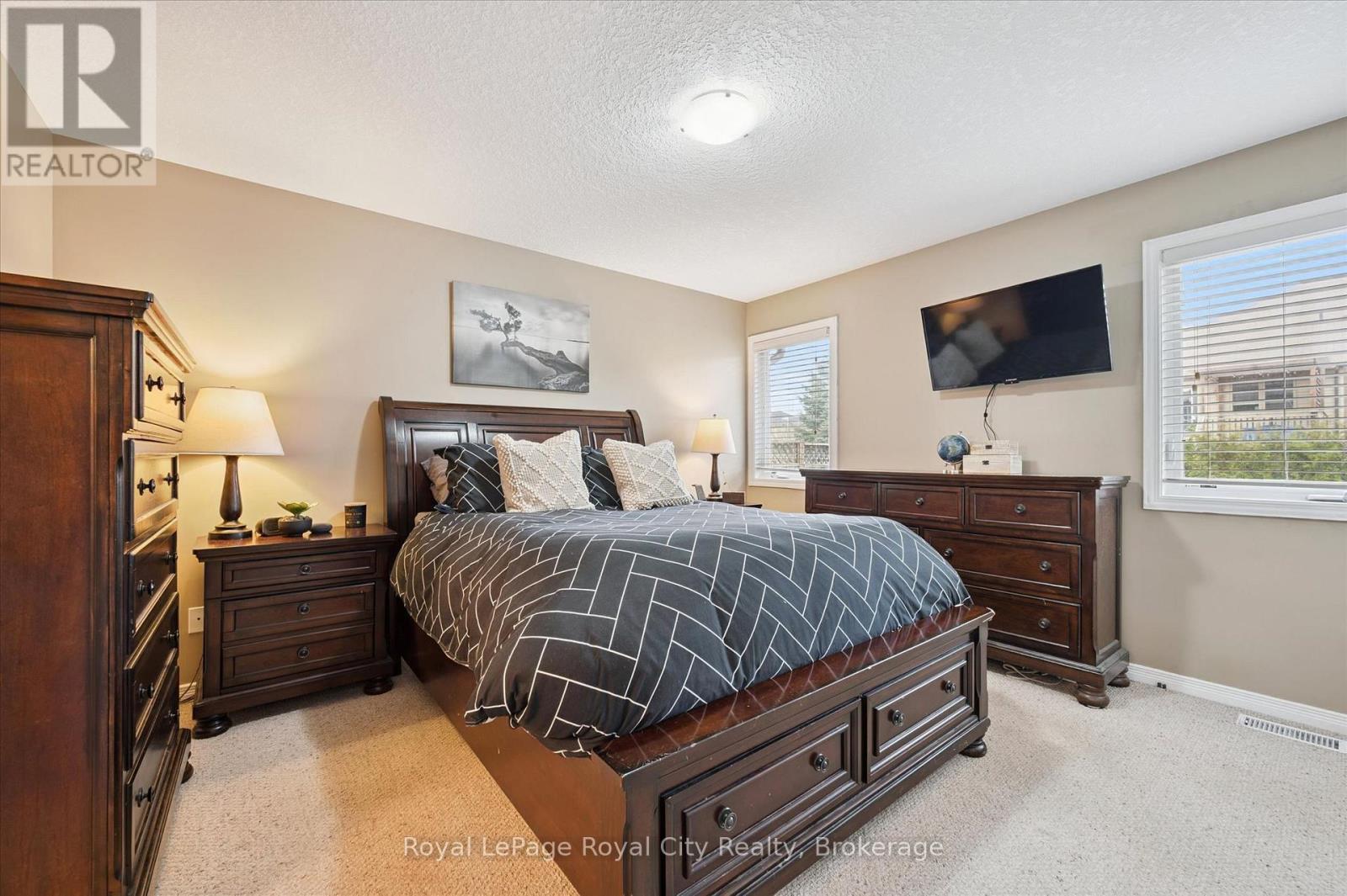












105 SPENCER DRIVE

,
Centre Wellington (Elora/Salem),




Ontario
N0B1S0

