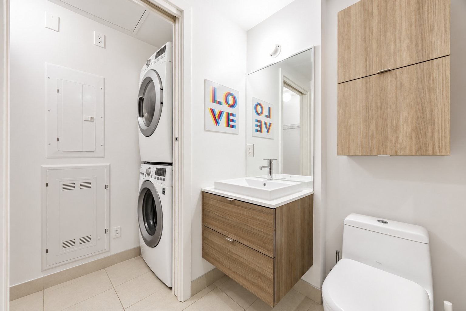 









1211


Rue Drummond

, 604,
Montréal (Ville-Marie),




QC
H3G0E6

