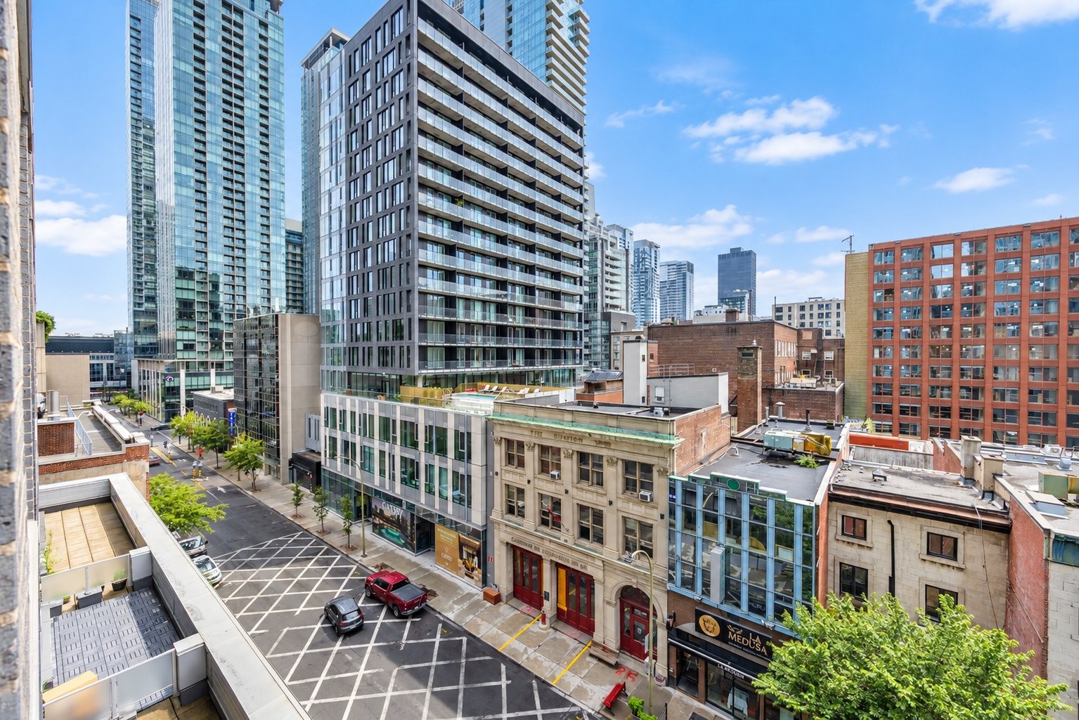 









1211


Rue Drummond

, 604,
Montréal (Ville-Marie),




QC
H3G0E6

