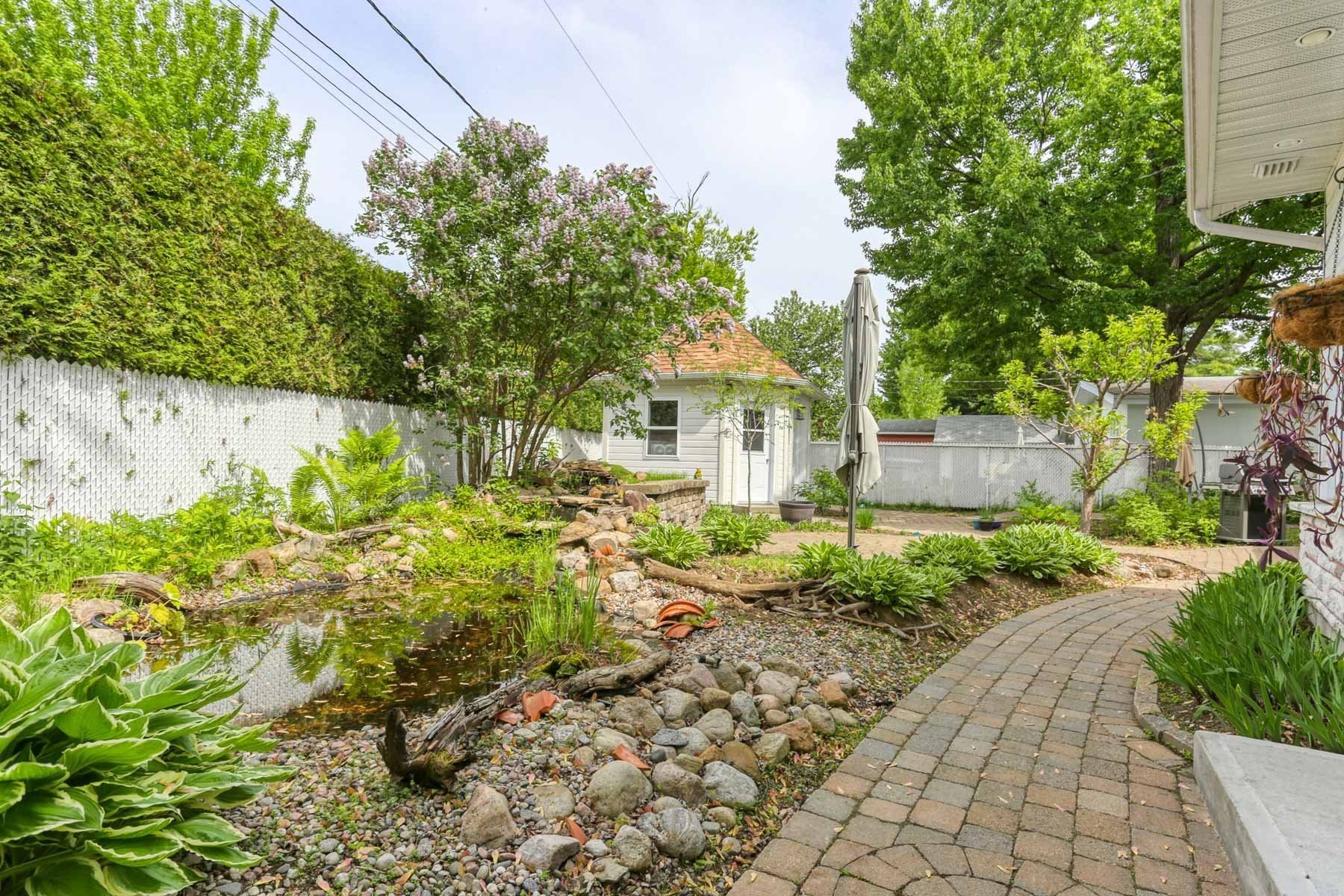 









3430


Rue de Lyon

,
Trois-Rivières,




QC
G8Y3L8

