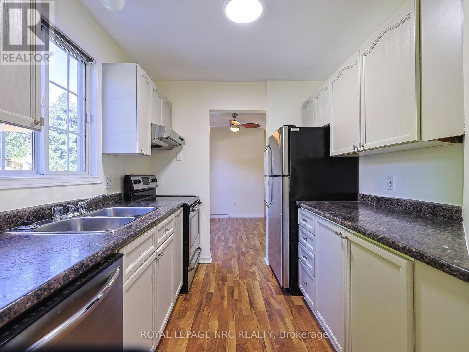 












11 WILLVER DRIVE

,
St. Catharines,




Ontario
L2M7Y1

