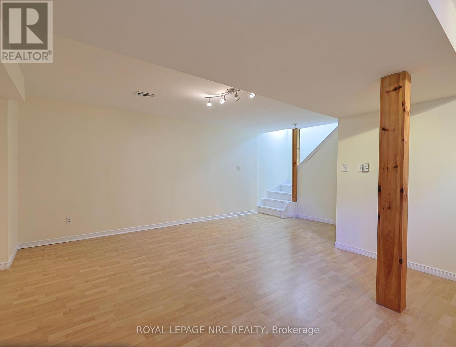 












11 WILLVER DRIVE

,
St. Catharines,




Ontario
L2M7Y1

