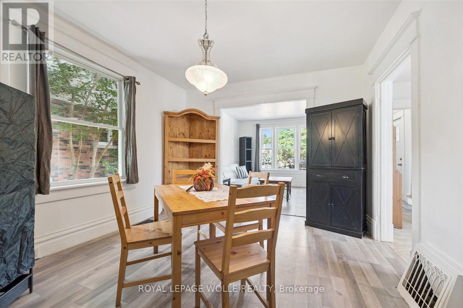 












99 CEDAR STREET

,
Cambridge,




Ontario
N1S1V7

