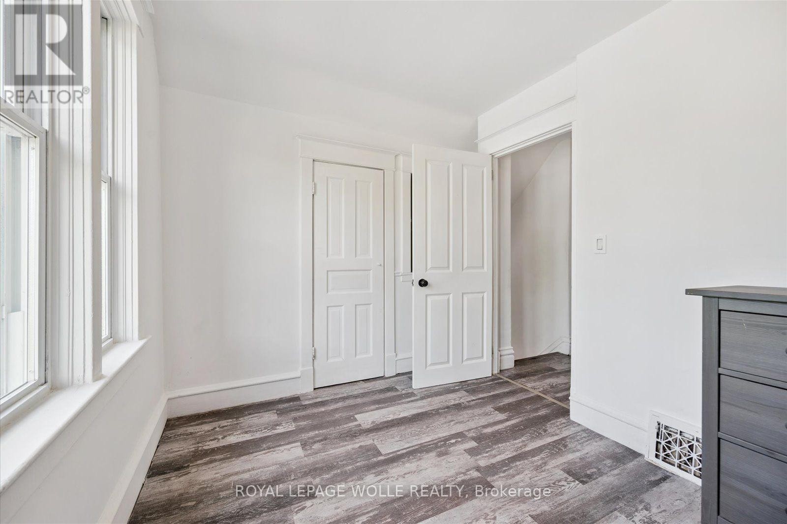 












99 CEDAR STREET

,
Cambridge,




Ontario
N1S1V7


