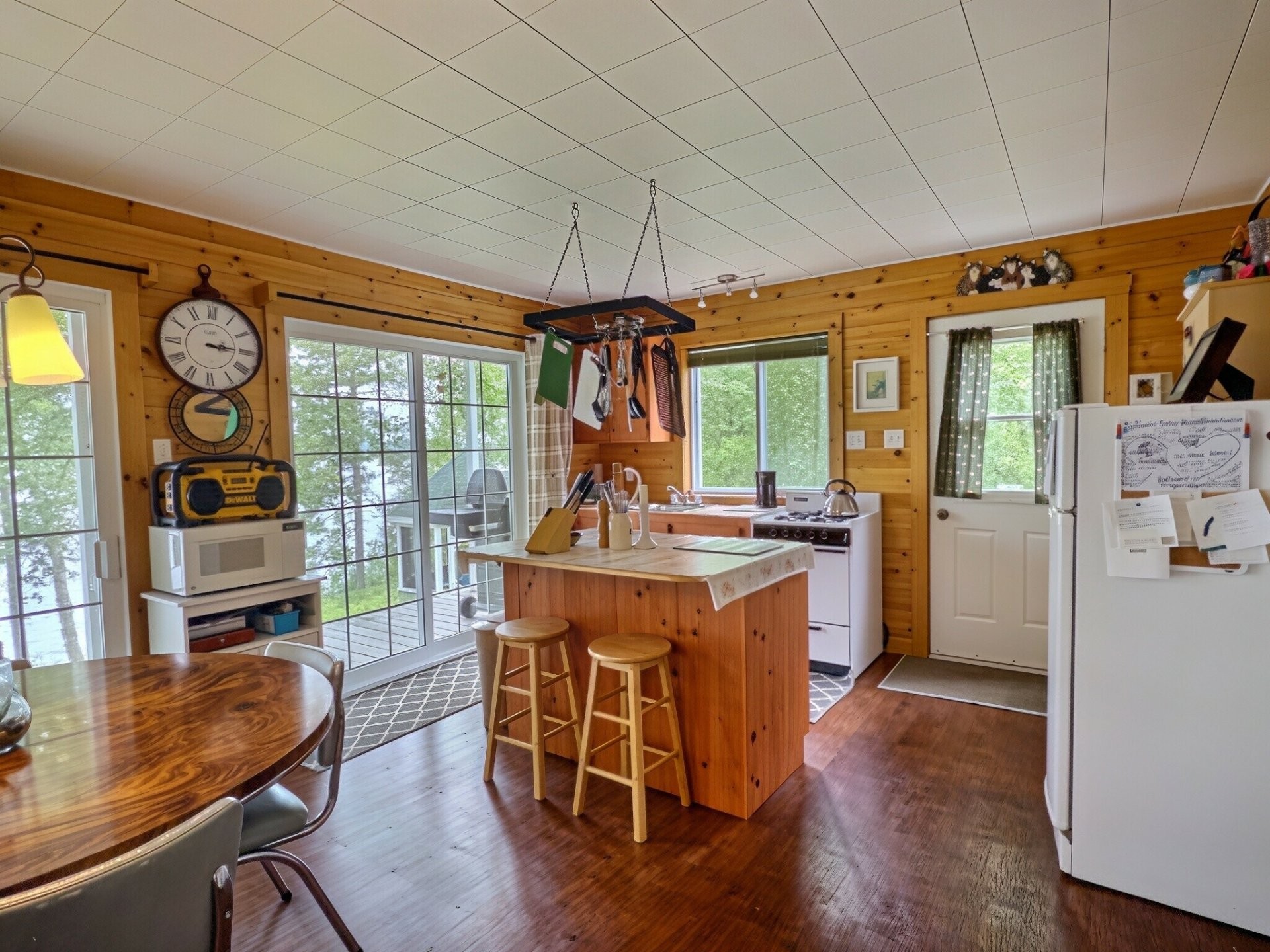









13


Ch. du Lac-Brisebois

,
Latulipe-et-Gaboury,




QC
J0Z2N0

