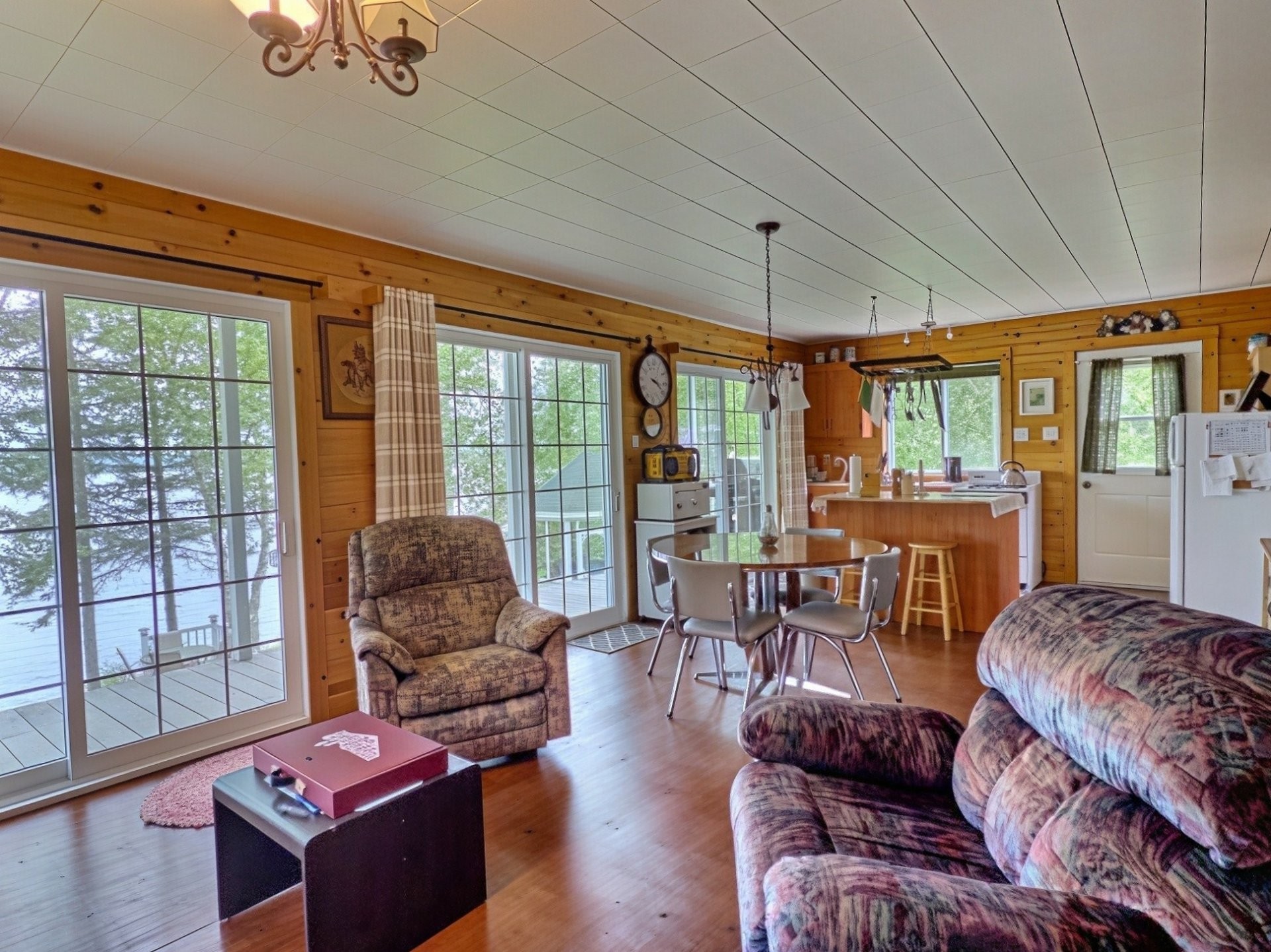 









13


Ch. du Lac-Brisebois

,
Latulipe-et-Gaboury,




QC
J0Z2N0

