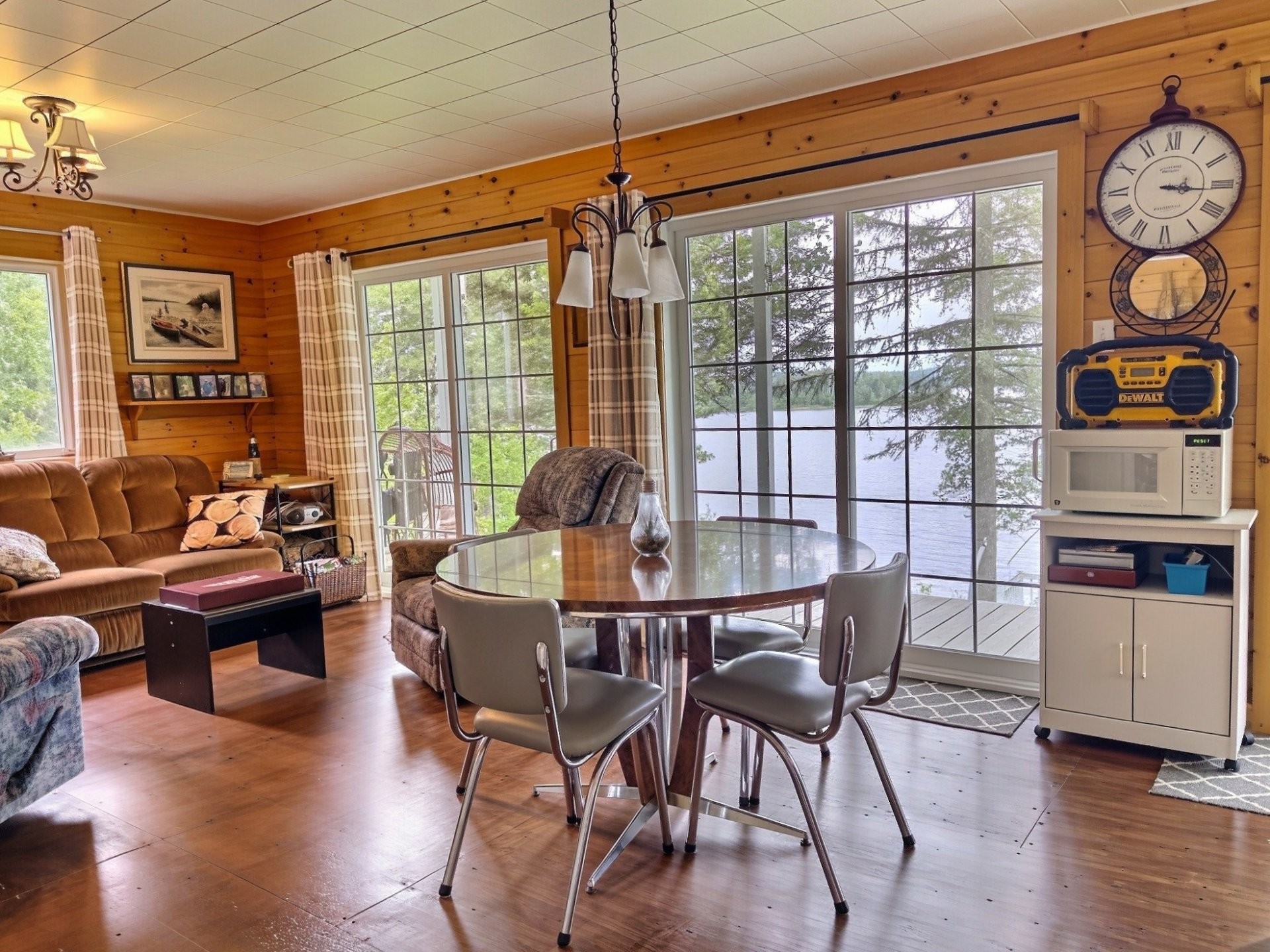 









13


Ch. du Lac-Brisebois

,
Latulipe-et-Gaboury,




QC
J0Z2N0

