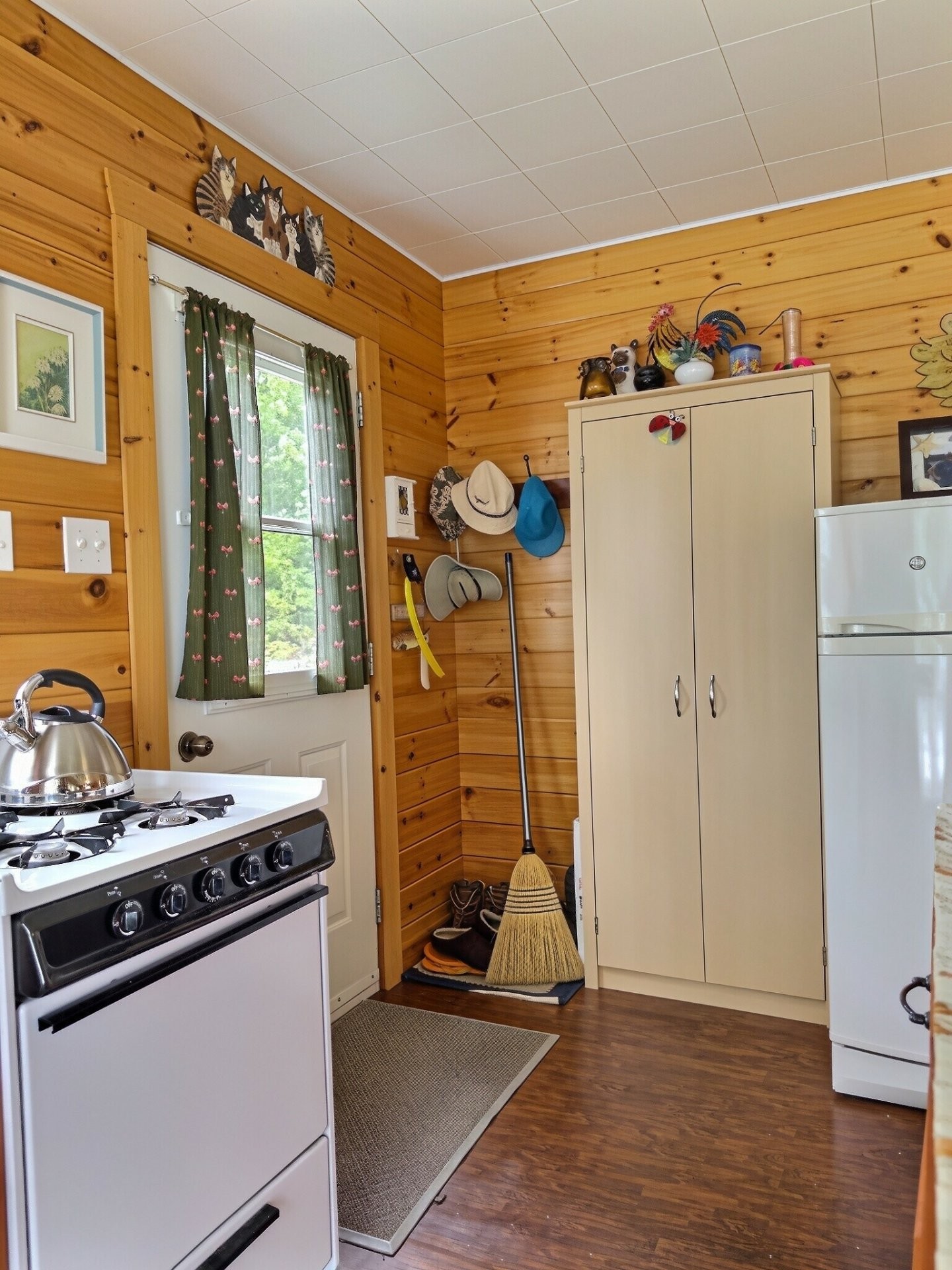 









13


Ch. du Lac-Brisebois

,
Latulipe-et-Gaboury,




QC
J0Z2N0

