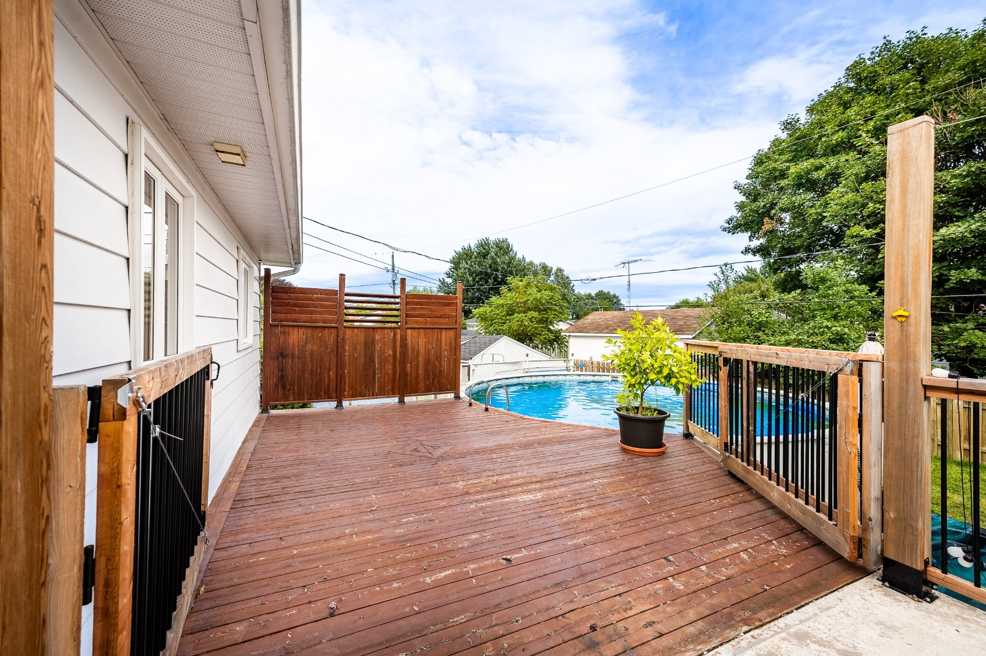 









16240


Rue des Sorbiers

,
Saint-Hyacinthe,




QC
J2T4M1

