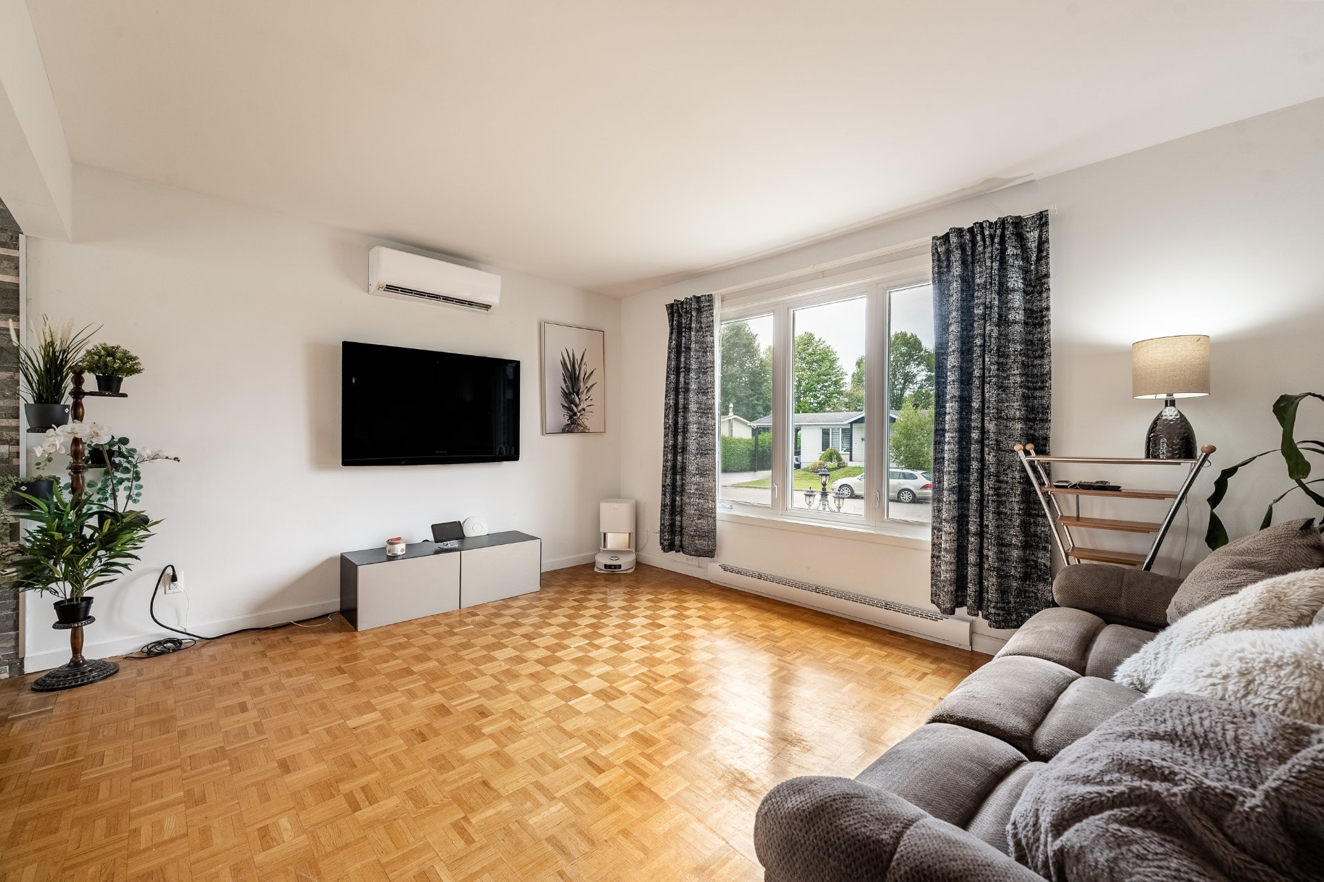 









16240


Rue des Sorbiers

,
Saint-Hyacinthe,




QC
J2T4M1

