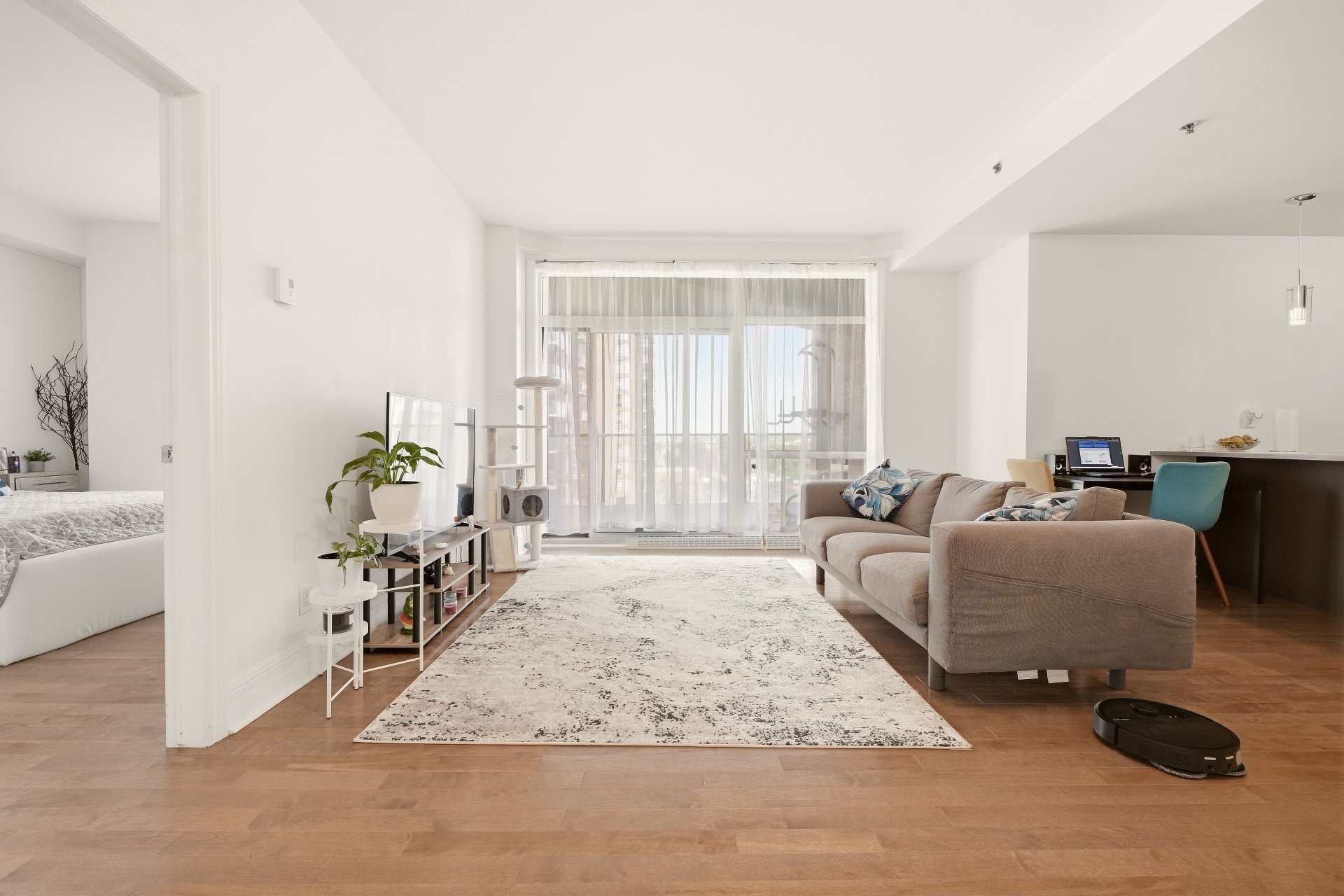 









2875


Av. du Cosmodôme

, 603,
Laval (Chomedey),




QC
H7T0E3

