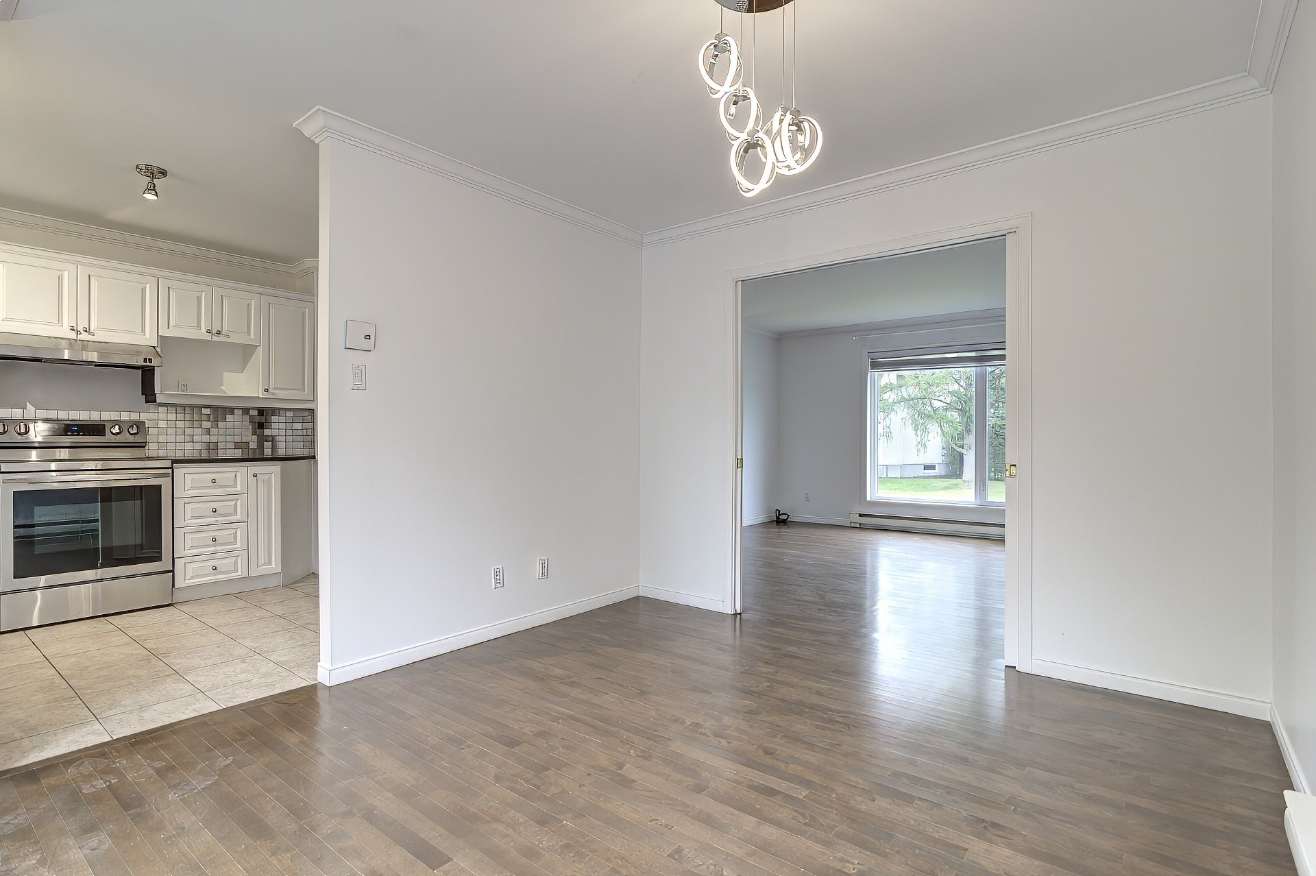









81


Rue des Souverains

,
Blainville,




QC
J7C5R4

