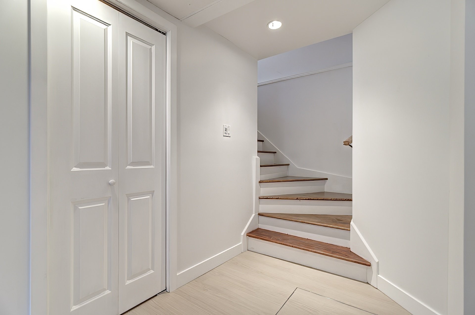 









81


Rue des Souverains

,
Blainville,




QC
J7C5R4


