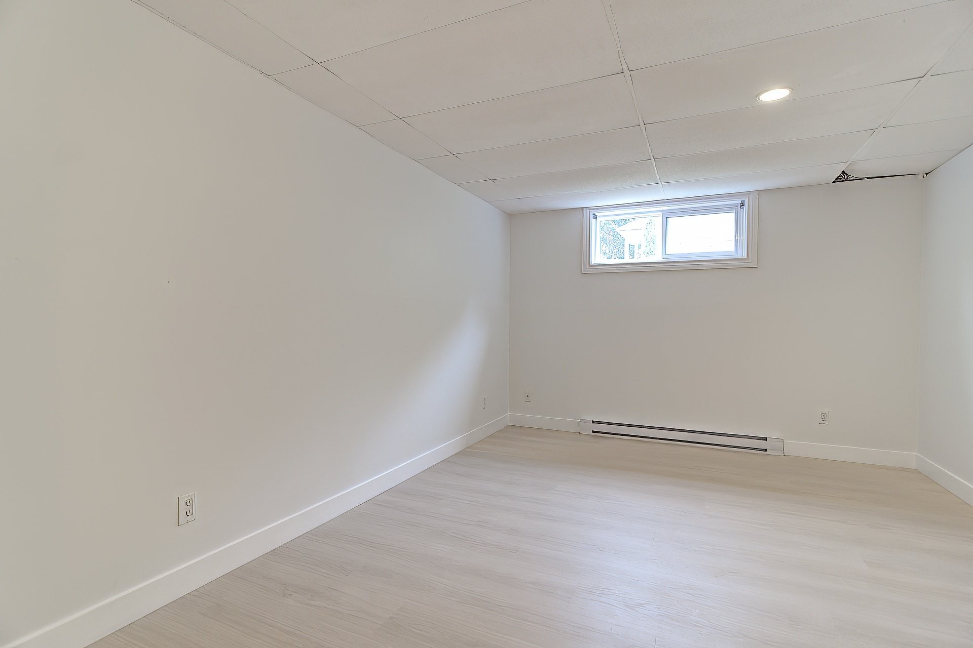 









81


Rue des Souverains

,
Blainville,




QC
J7C5R4

