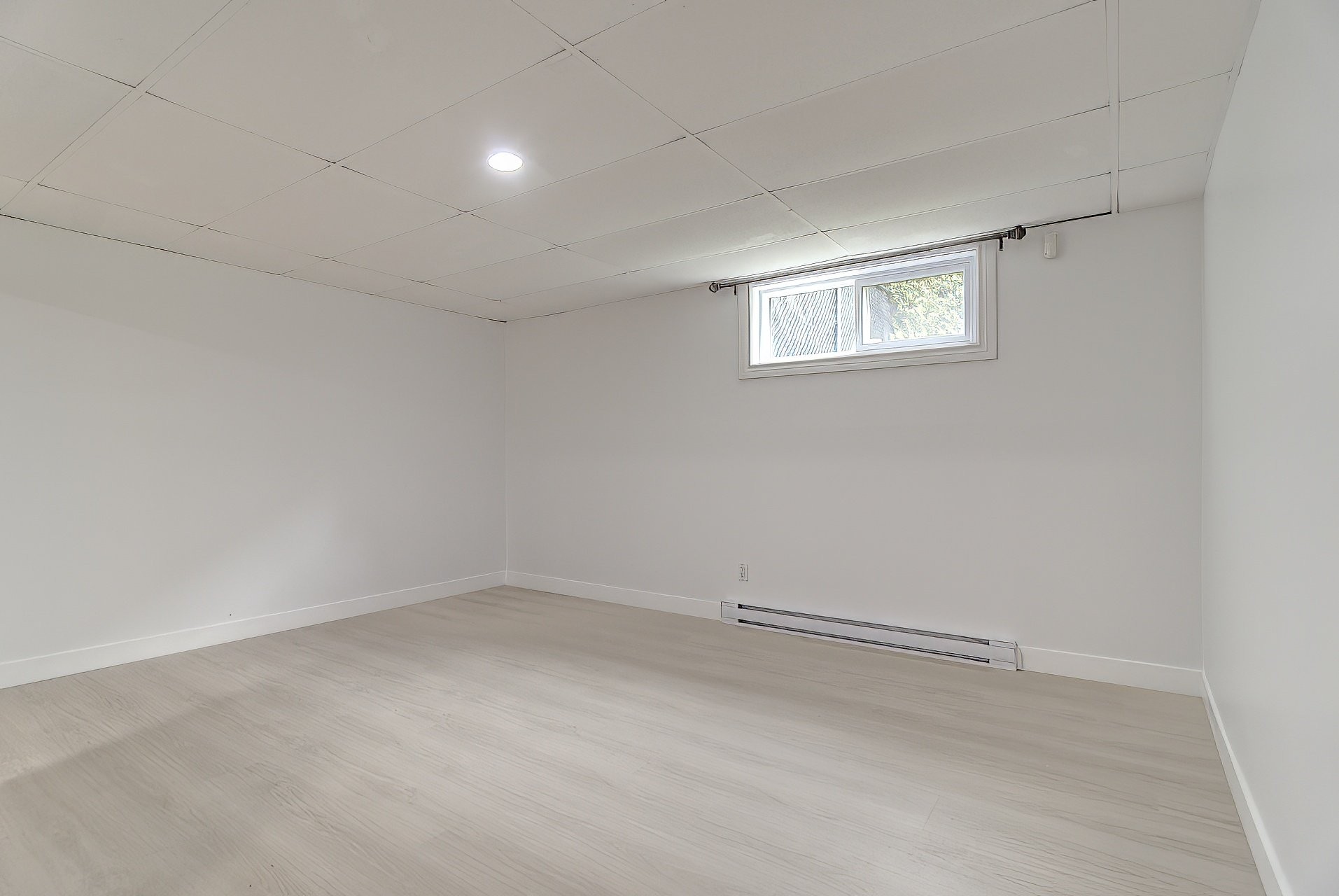 









81


Rue des Souverains

,
Blainville,




QC
J7C5R4

