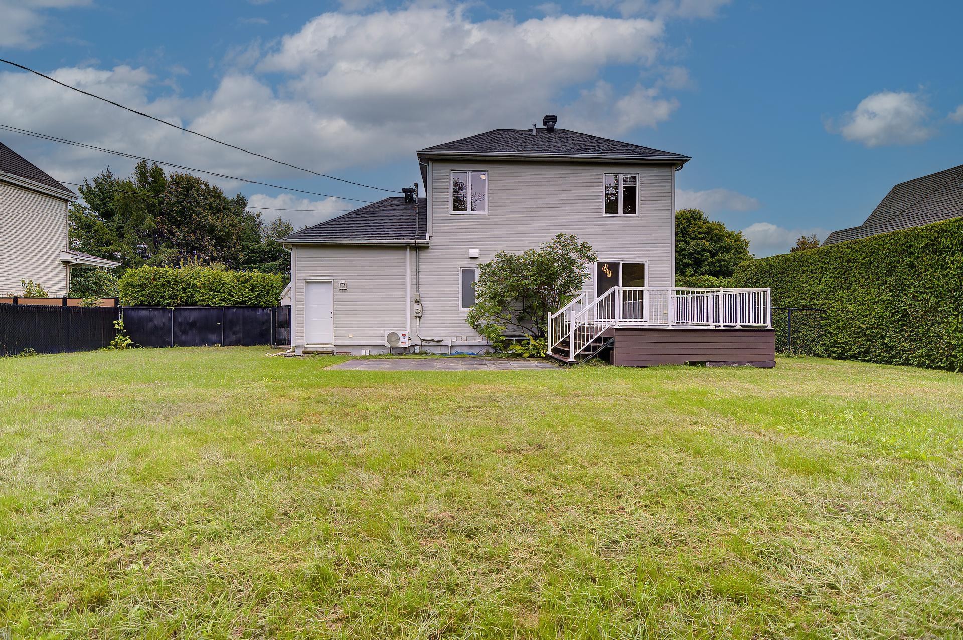 









81


Rue des Souverains

,
Blainville,




QC
J7C5R4

