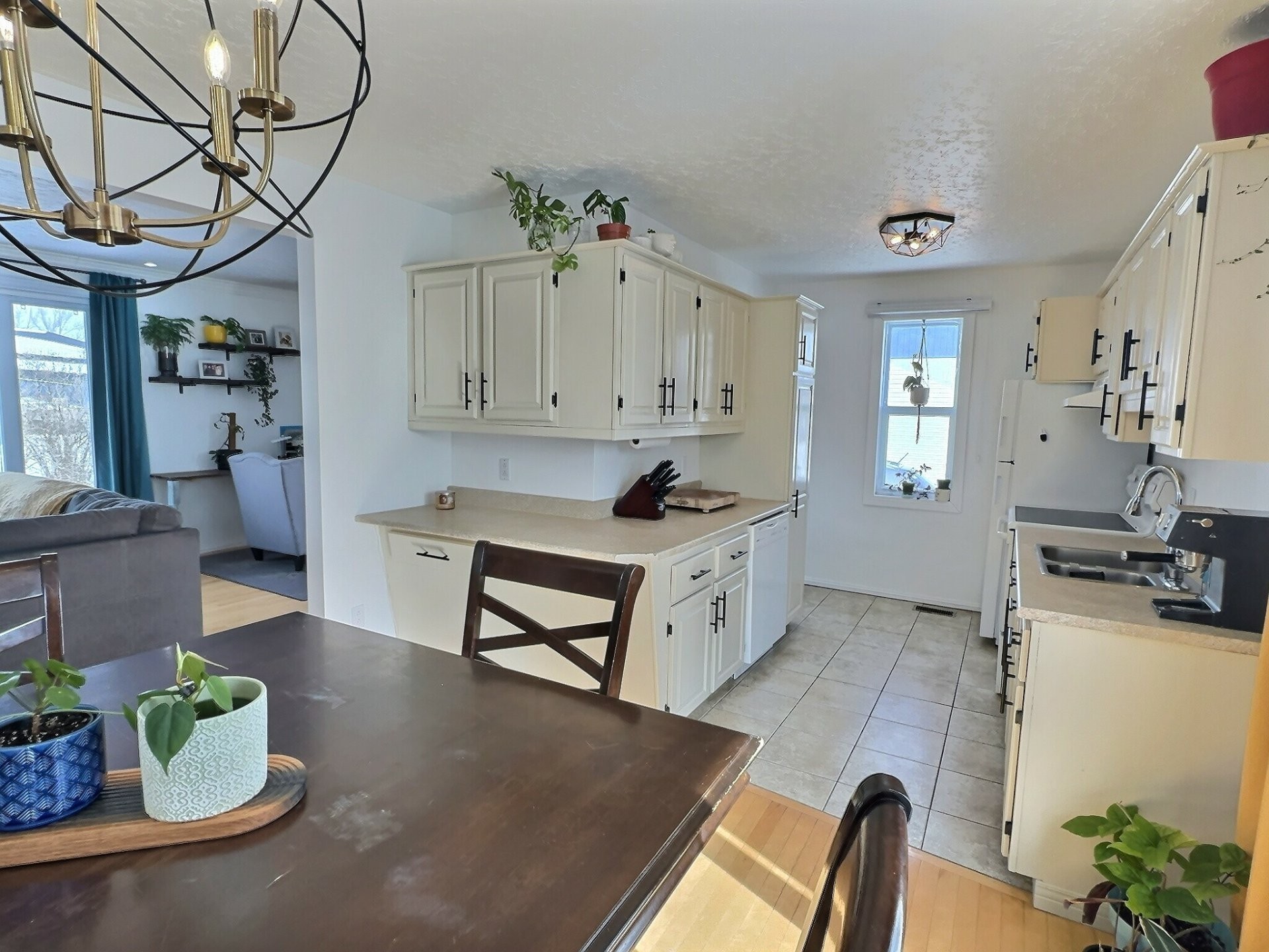 









3


Rue Létourneau

,
Ville-Marie,




QC
J9V1T8

