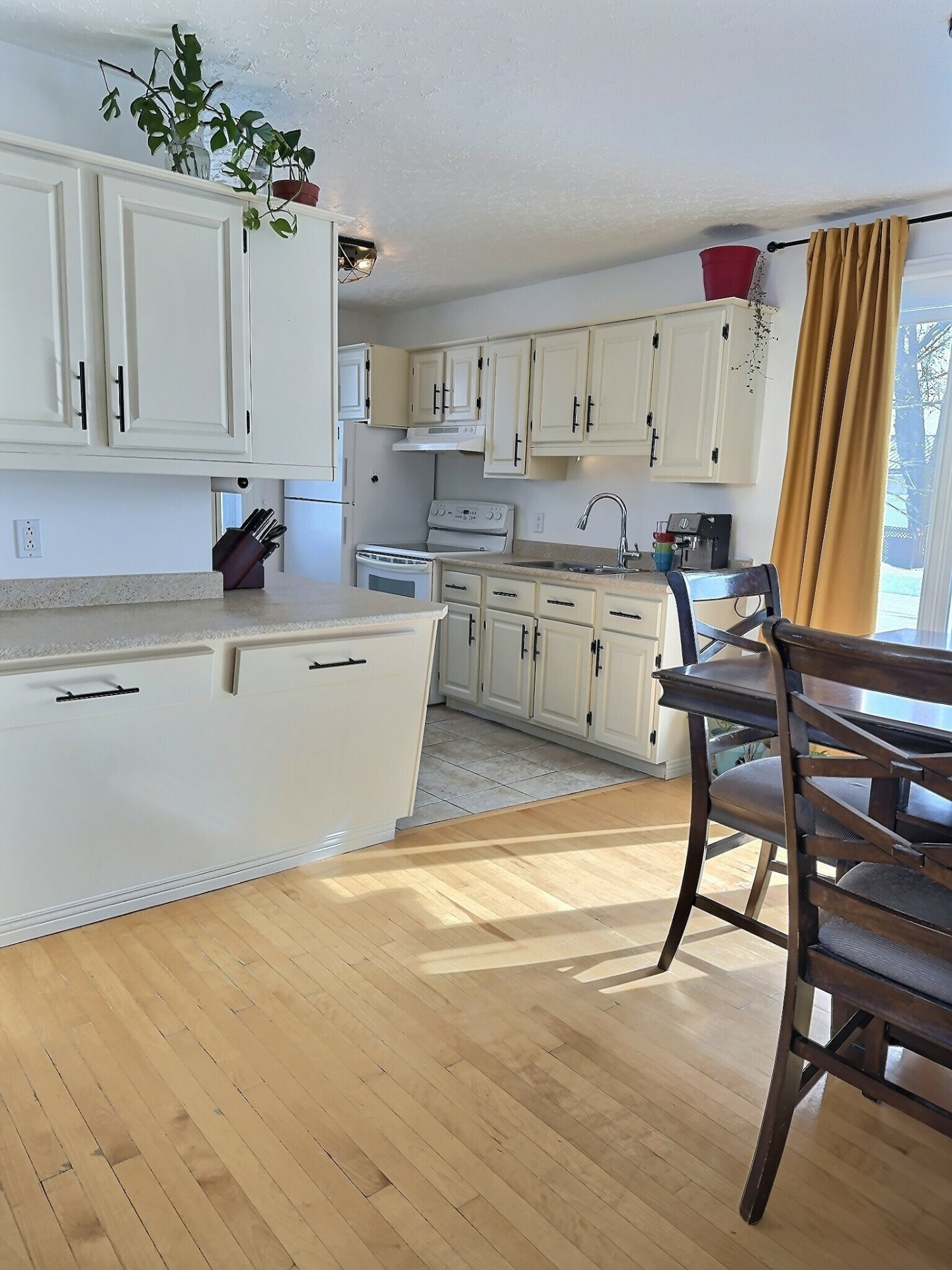 









3


Rue Létourneau

,
Ville-Marie,




QC
J9V1T8

