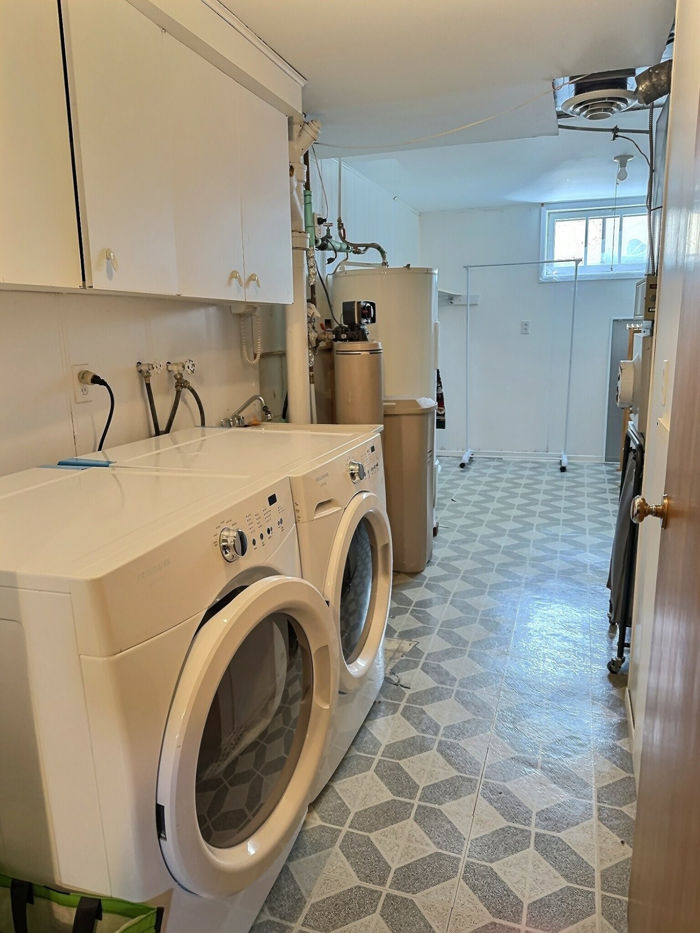 









3


Rue Létourneau

,
Ville-Marie,




QC
J9V1T8

