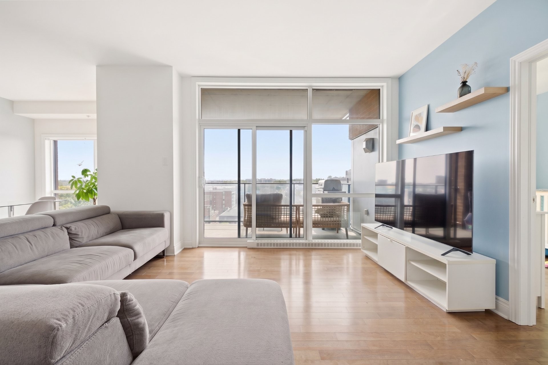 









2875


Av. du Cosmodôme

, 607,
Laval (Chomedey),




QC
H7T0E3

