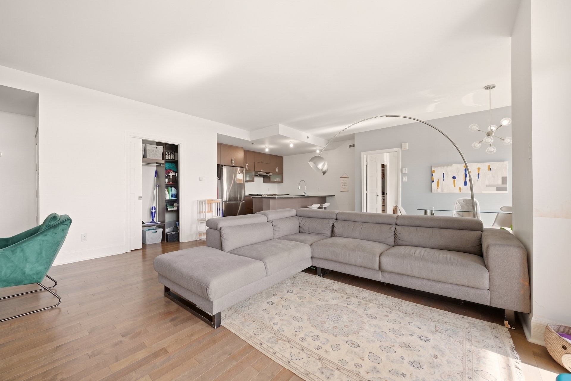 









2875


Av. du Cosmodôme

, 607,
Laval (Chomedey),




QC
H7T0E3

