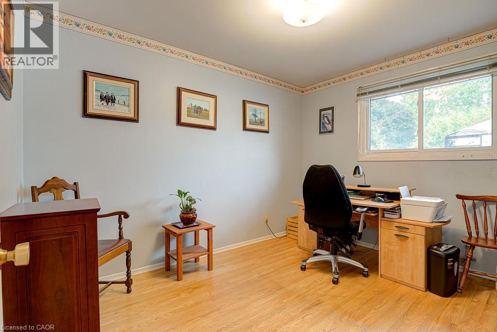 












210 SHELLEY Drive

,
Kitchener,




Ontario
N2C1N1

