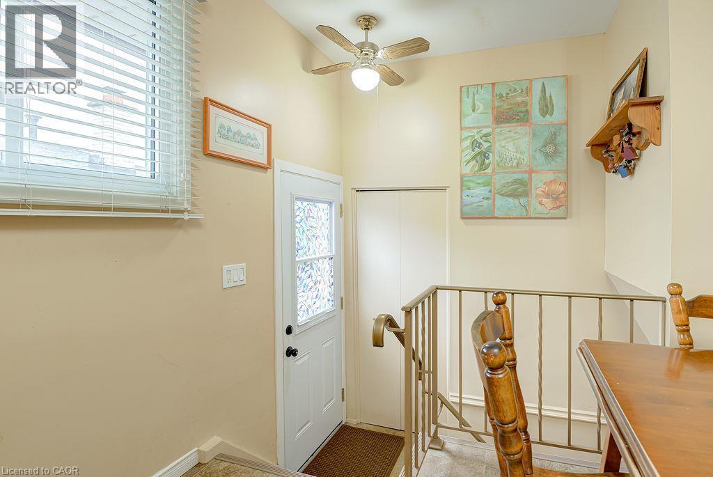 












210 SHELLEY Drive

,
Kitchener,




Ontario
N2C1N1


