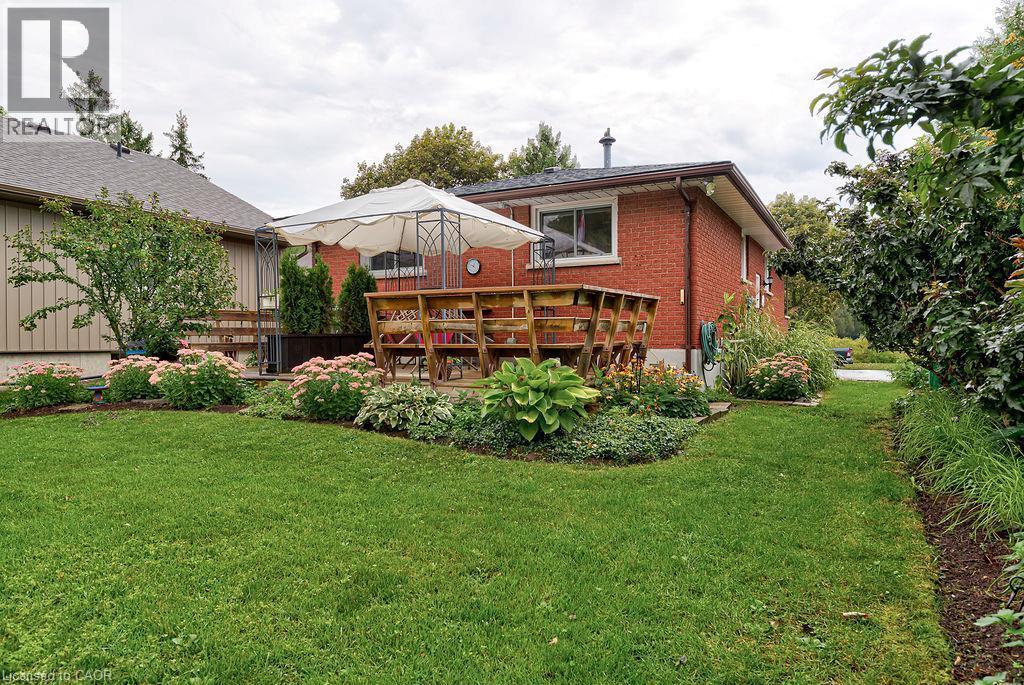 












210 SHELLEY Drive

,
Kitchener,




Ontario
N2C1N1

