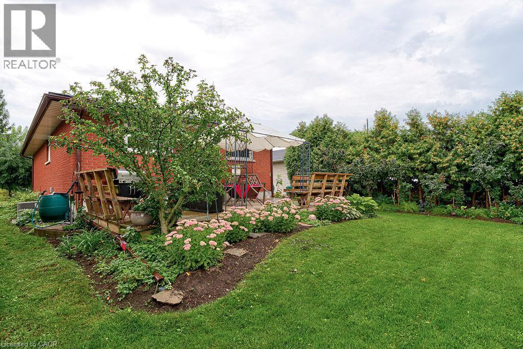 












210 SHELLEY Drive

,
Kitchener,




Ontario
N2C1N1

