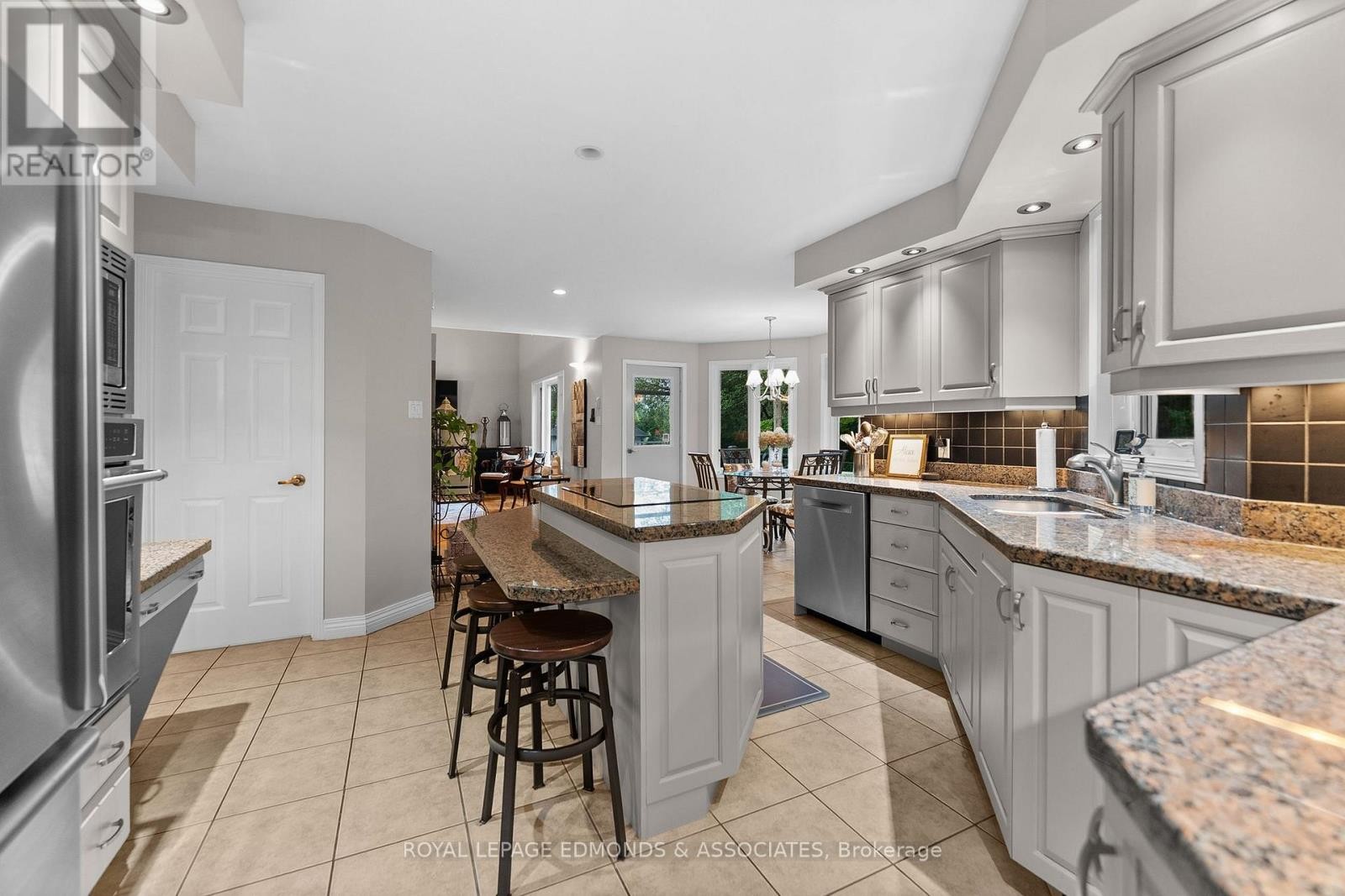 












131 OWENS STREET

,
Pembroke,




Ontario
K8A8K1

