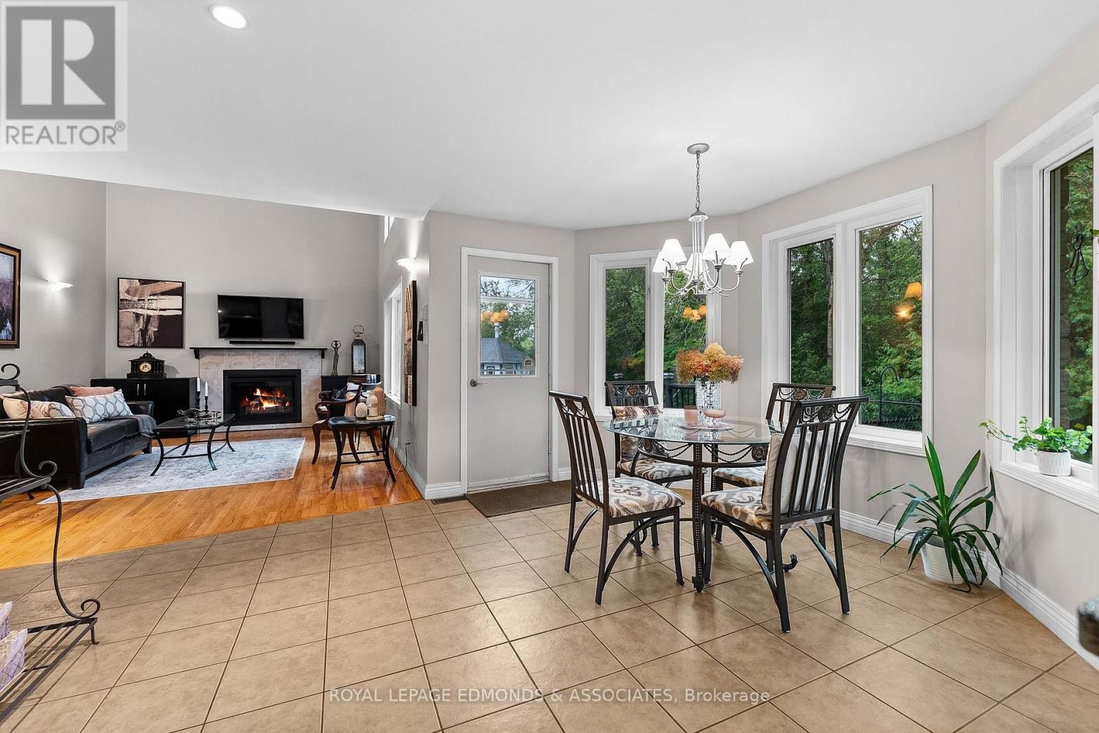 












131 OWENS STREET

,
Pembroke,




Ontario
K8A8K1

