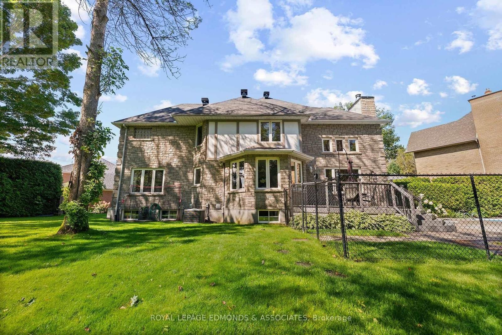 












131 OWENS STREET

,
Pembroke,




Ontario
K8A8K1

