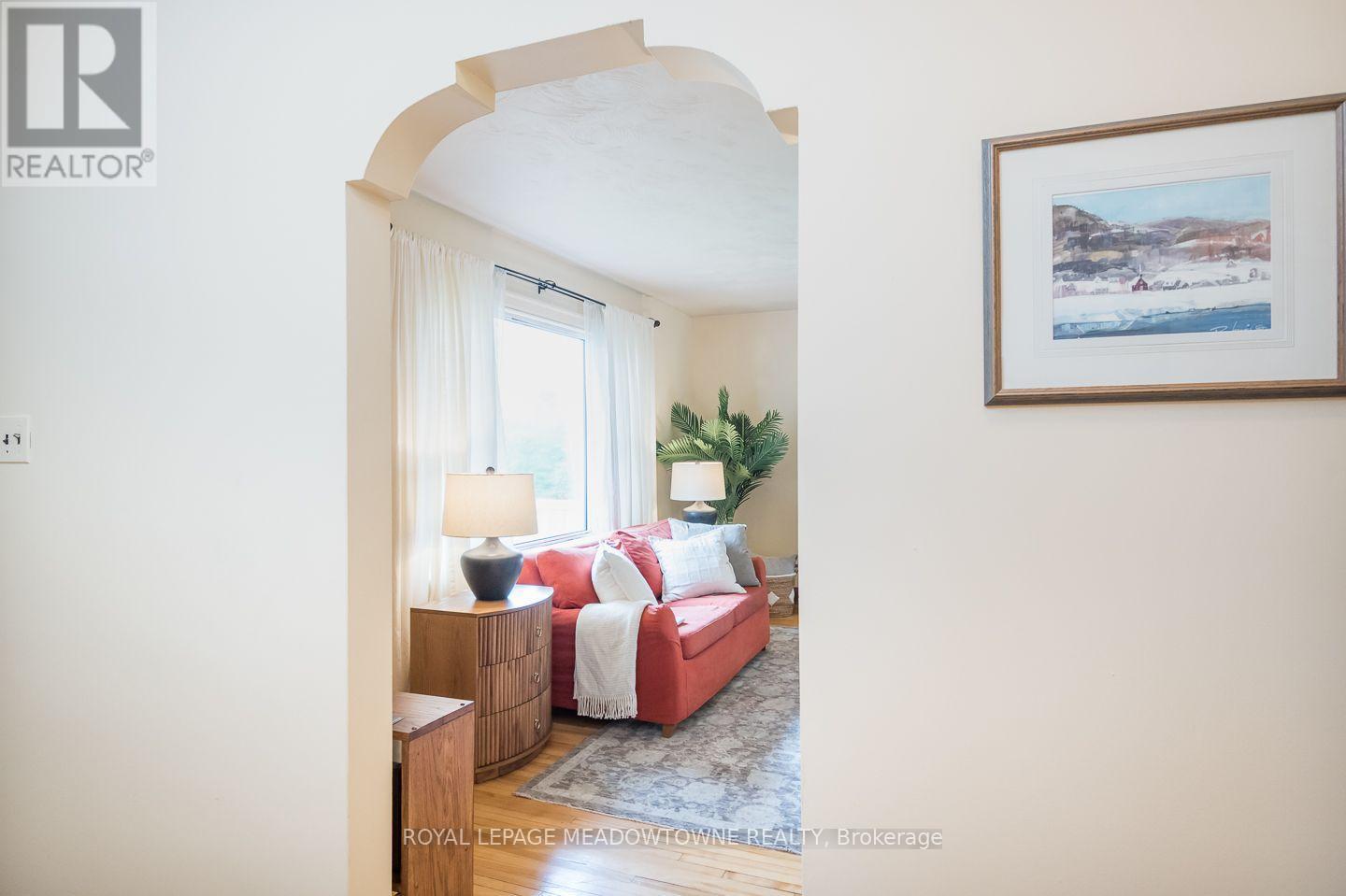












436 BROADWAY AVENUE

,
Milton,




Ontario
L9T1T9


