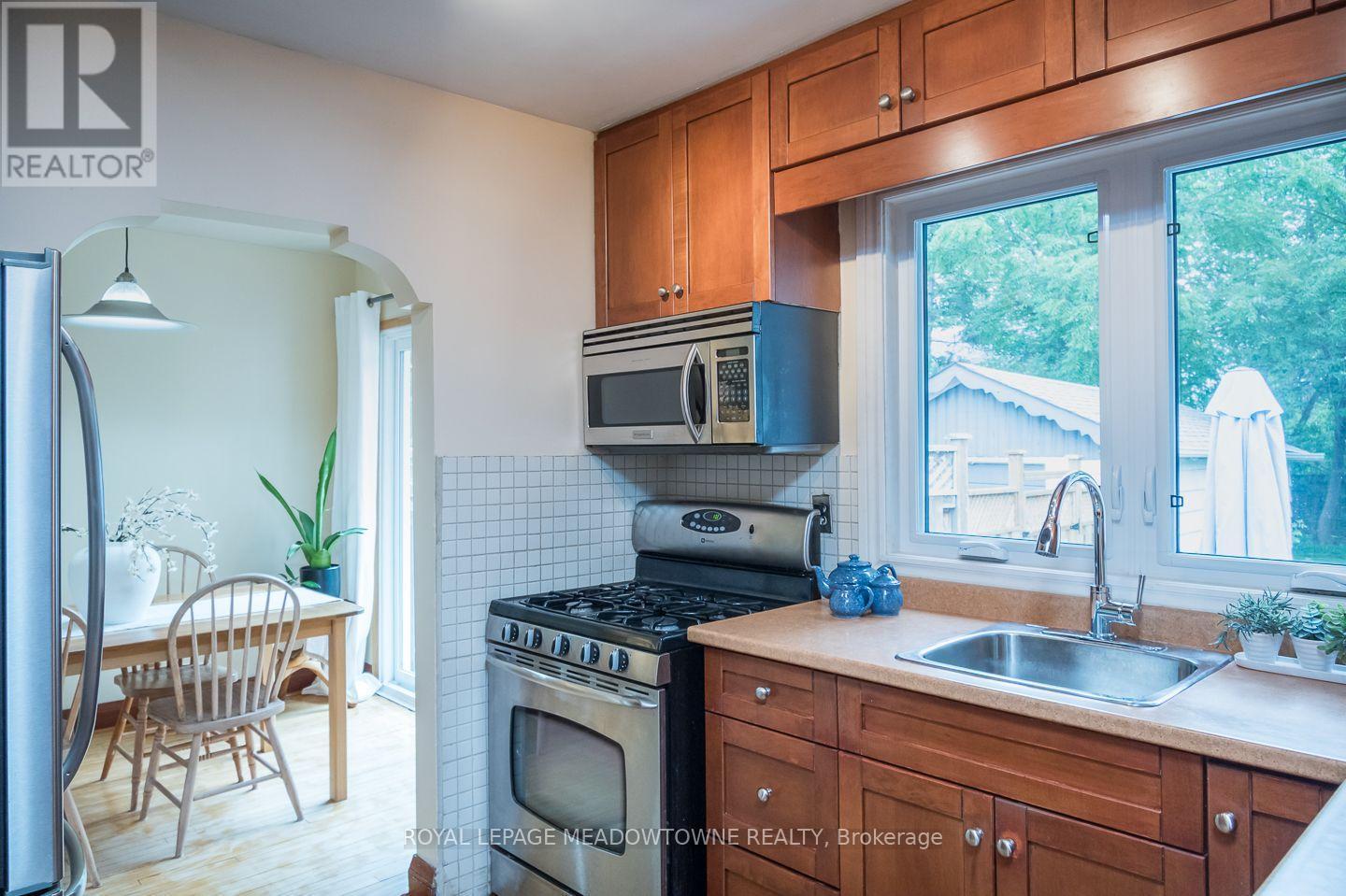 












436 BROADWAY AVENUE

,
Milton,




Ontario
L9T1T9

