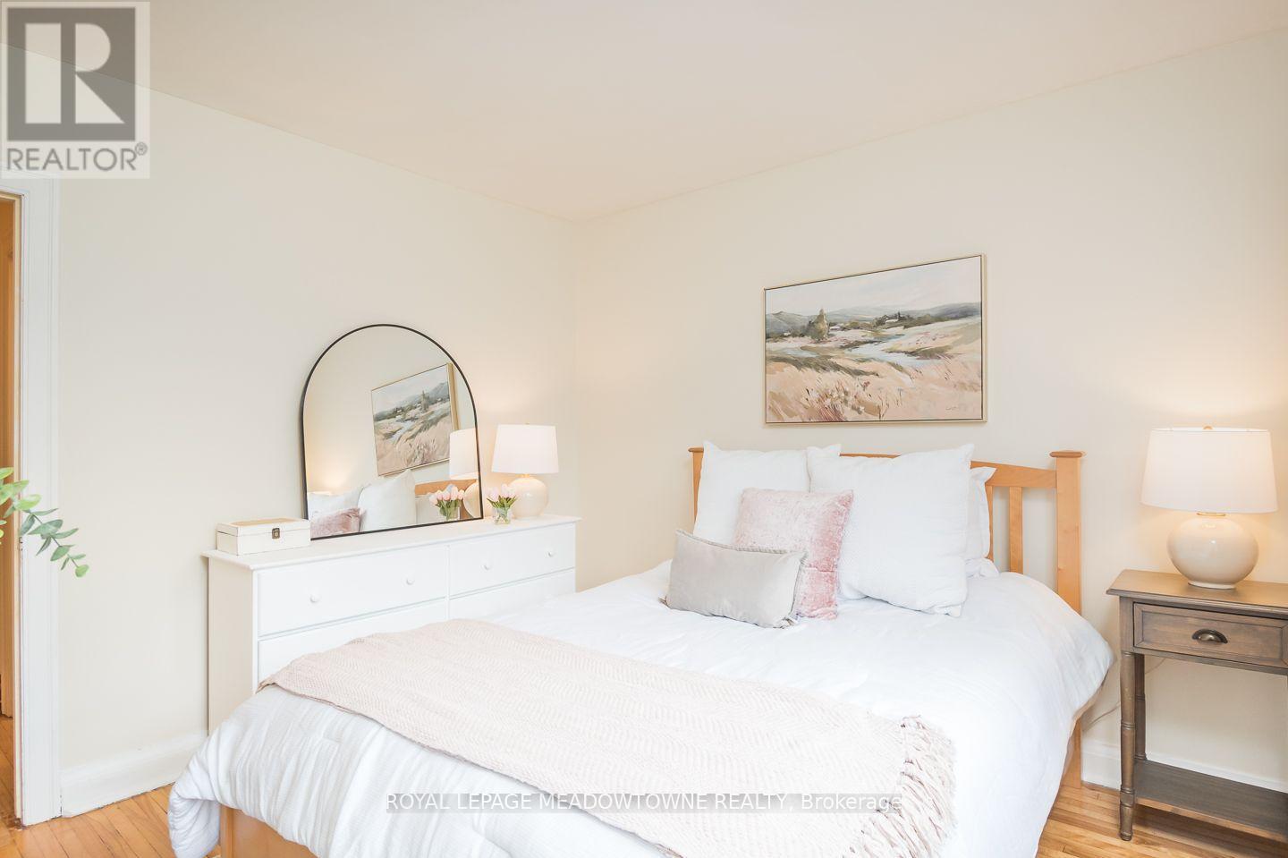 












436 BROADWAY AVENUE

,
Milton,




Ontario
L9T1T9

