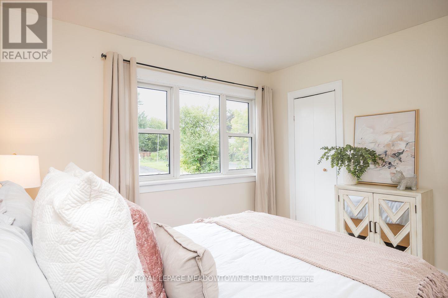












436 BROADWAY AVENUE

,
Milton,




Ontario
L9T1T9

