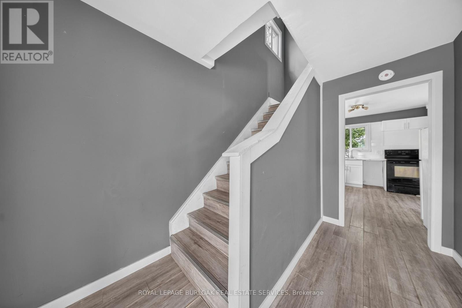 












461 JOHN STREET

,
Sault Ste Marie,




Ontario
P6C3J8


