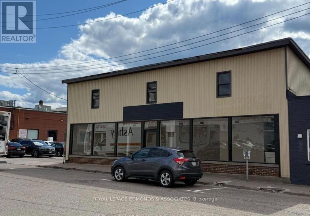 












3 - 174 ALBERT STREET

,
Pembroke,




Ontario
K8A4K6

