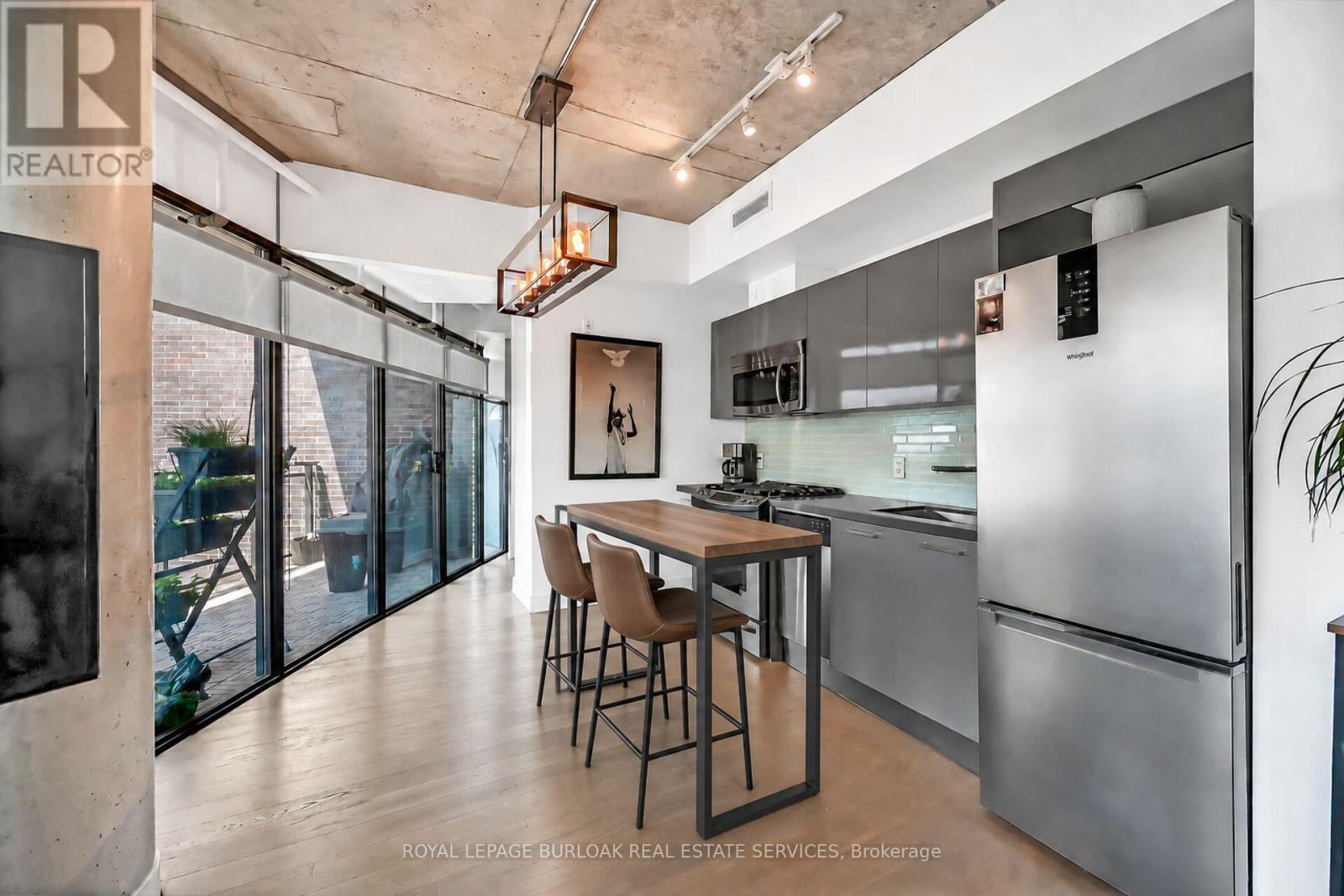












902 - 1201 DUNDAS STREET E

,
Toronto,




Ontario
M4M1S2

