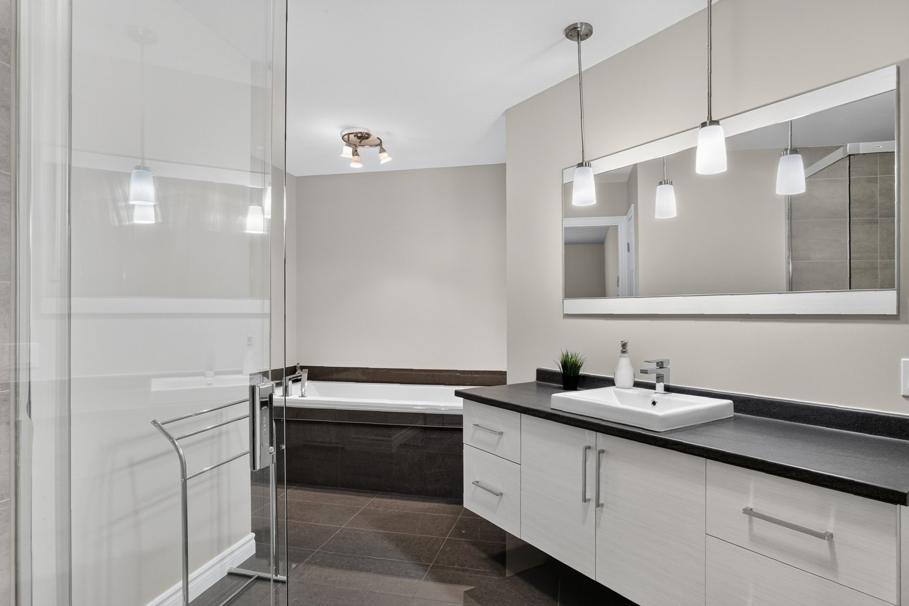 









4705


Place de la Marquise

, 302,
Trois-Rivières,




QC
G8Y0H1

