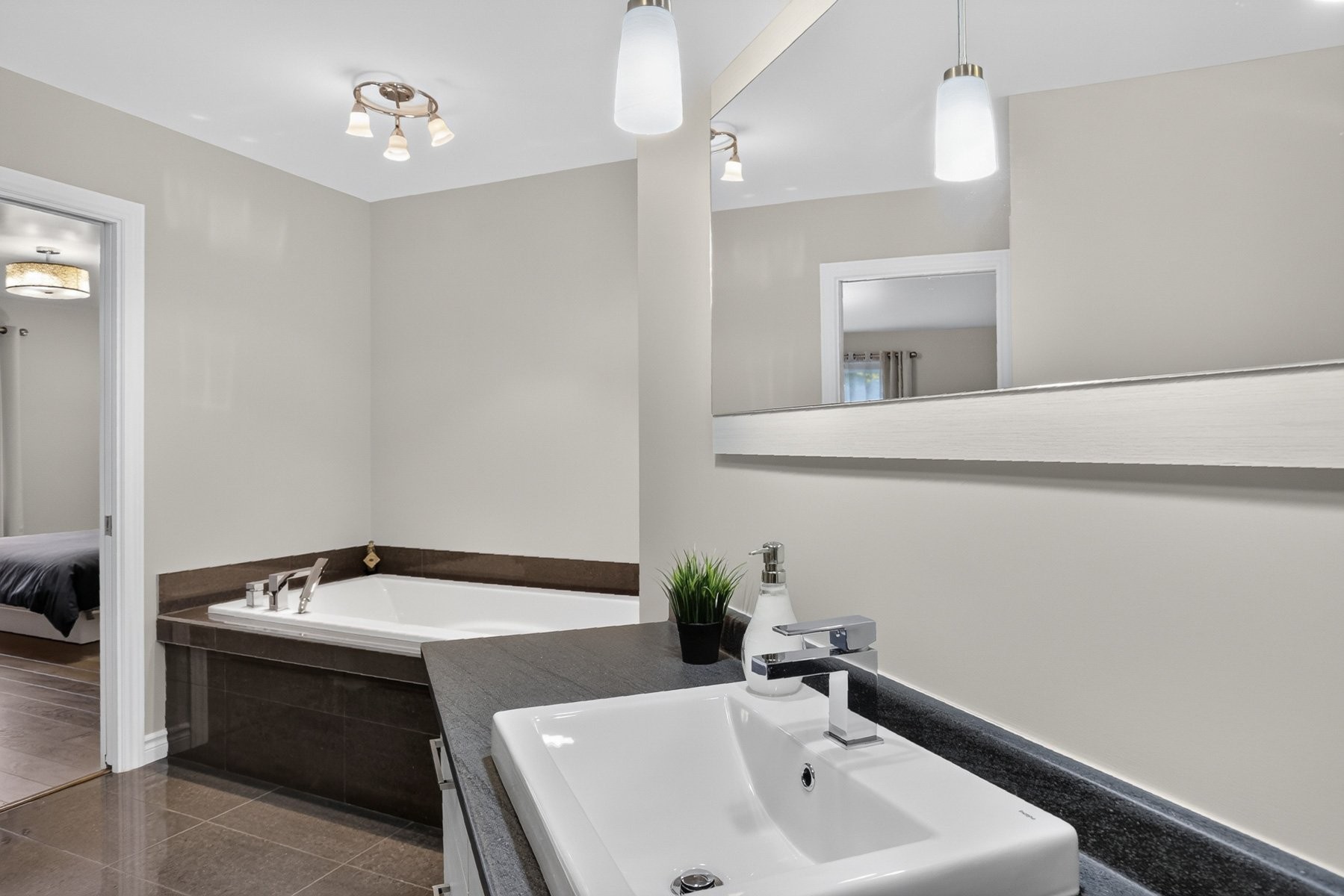 









4705


Place de la Marquise

, 302,
Trois-Rivières,




QC
G8Y0H1

