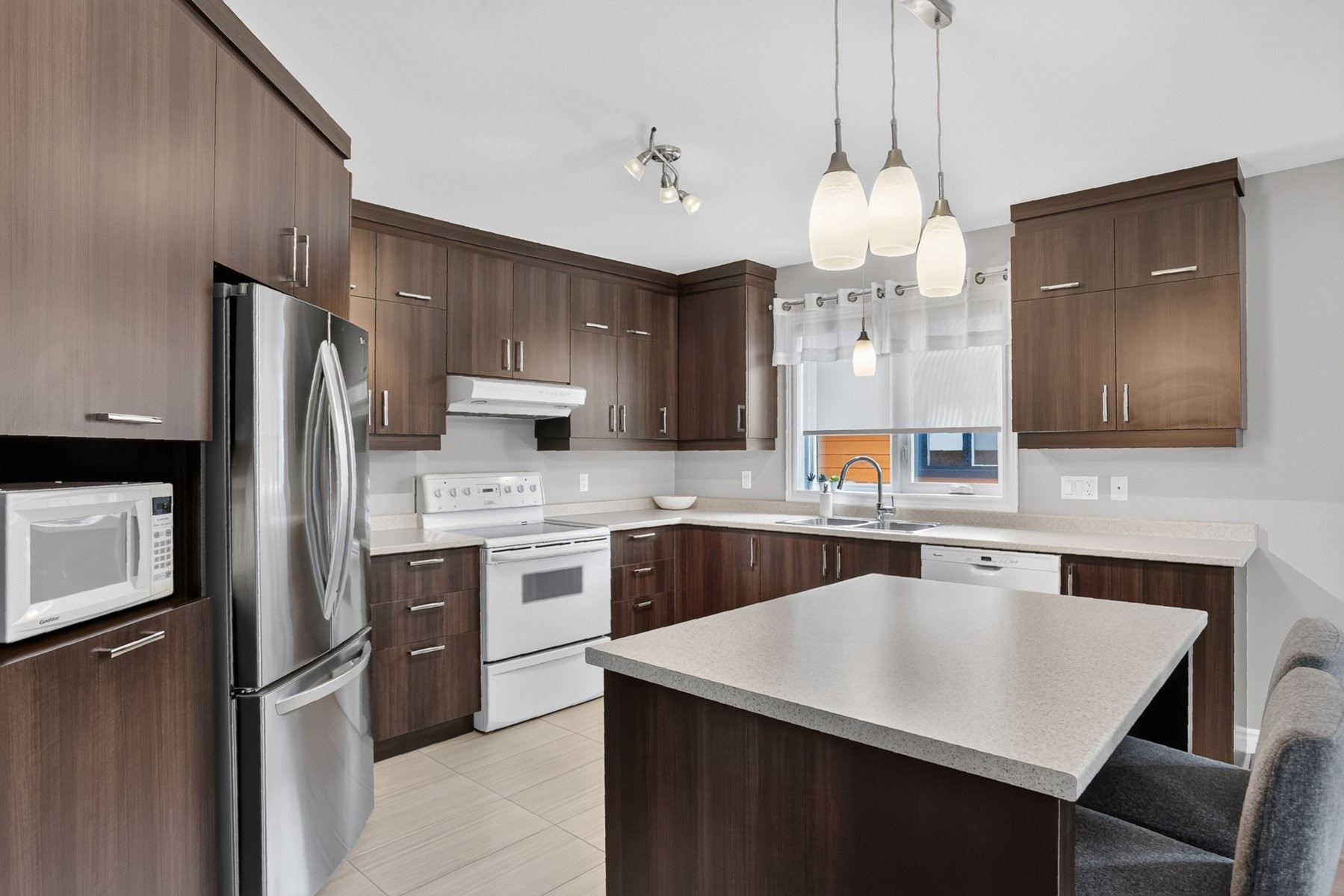









4705


Place de la Marquise

, 302,
Trois-Rivières,




QC
G8Y0H1

