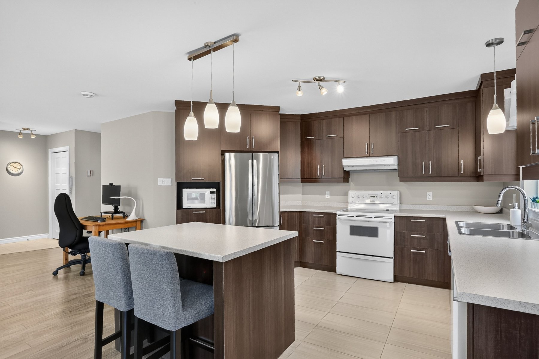 









4705


Place de la Marquise

, 302,
Trois-Rivières,




QC
G8Y0H1

