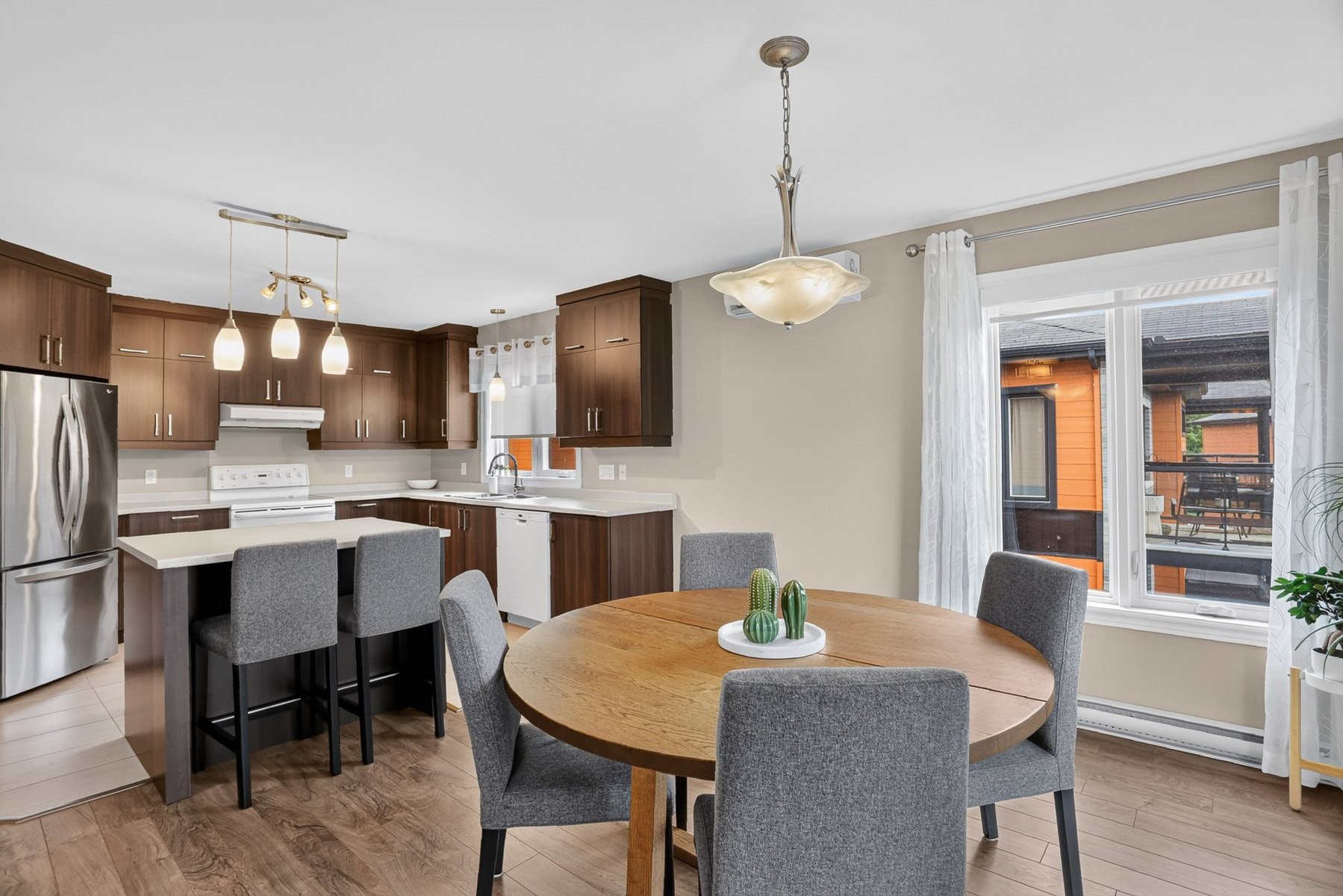 









4705


Place de la Marquise

, 302,
Trois-Rivières,




QC
G8Y0H1

