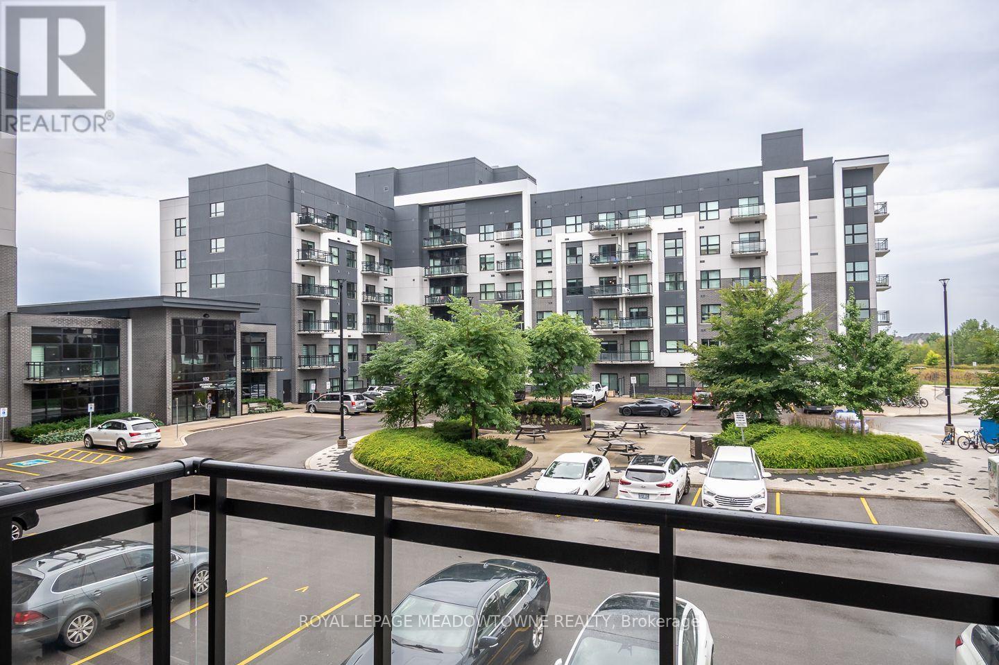 












205 - 102 GROVEWOOD COMMON

,
Oakville,




Ontario
L6H0X2

