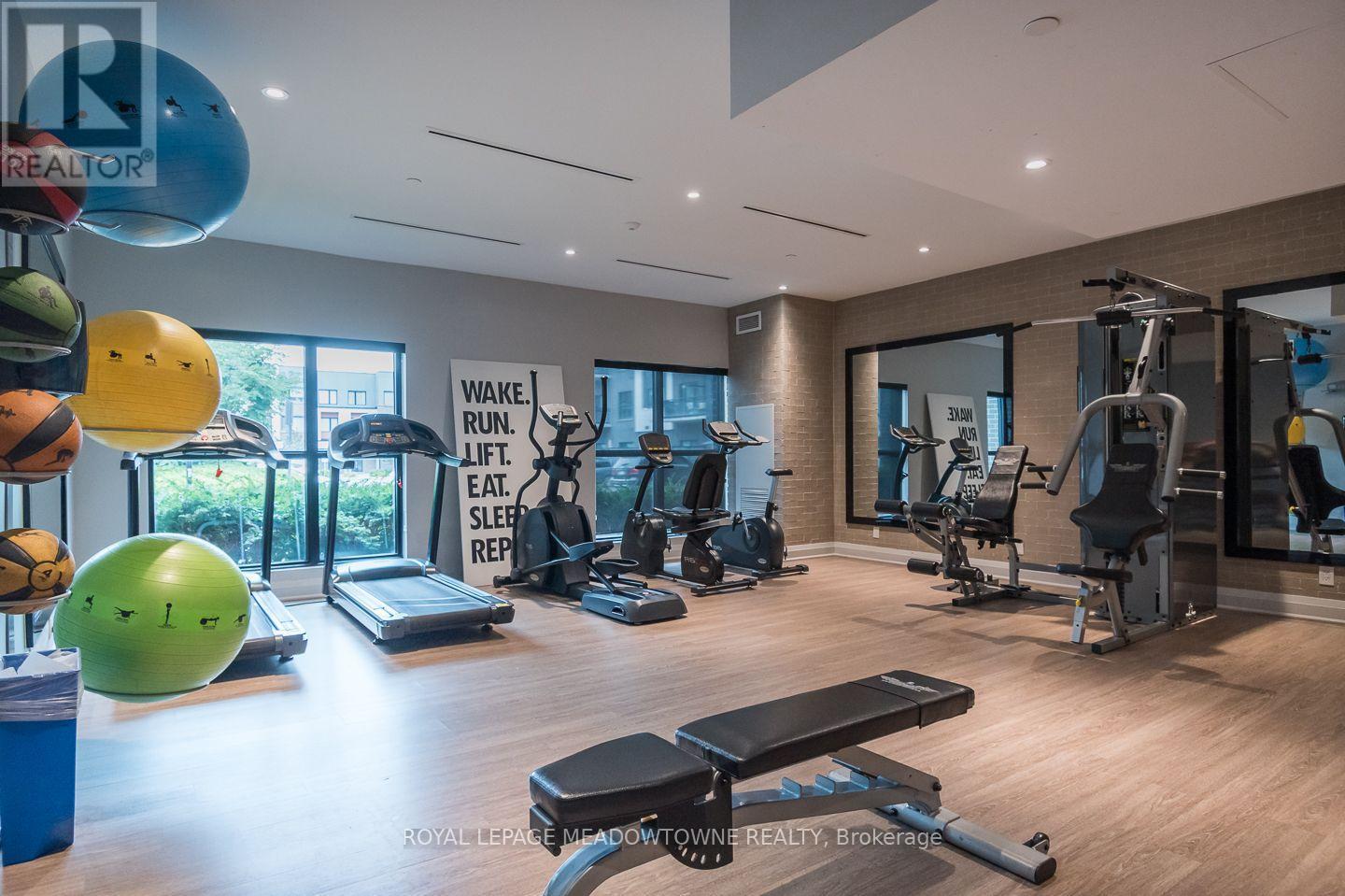 












205 - 102 GROVEWOOD COMMON

,
Oakville,




Ontario
L6H0X2

