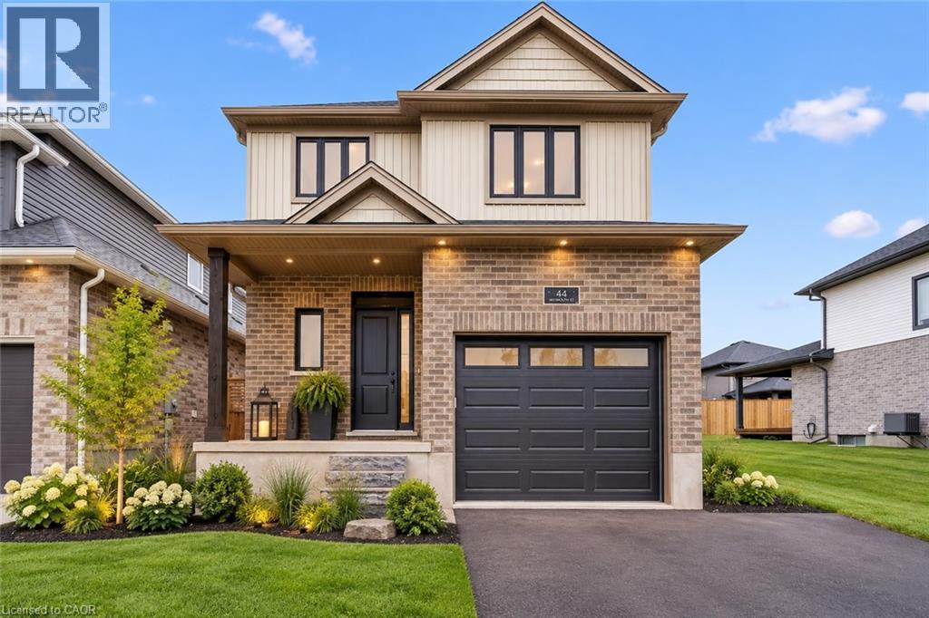 












44 WEYMOUTH Street

,
Elmira,




Ontario
N3B0G3

