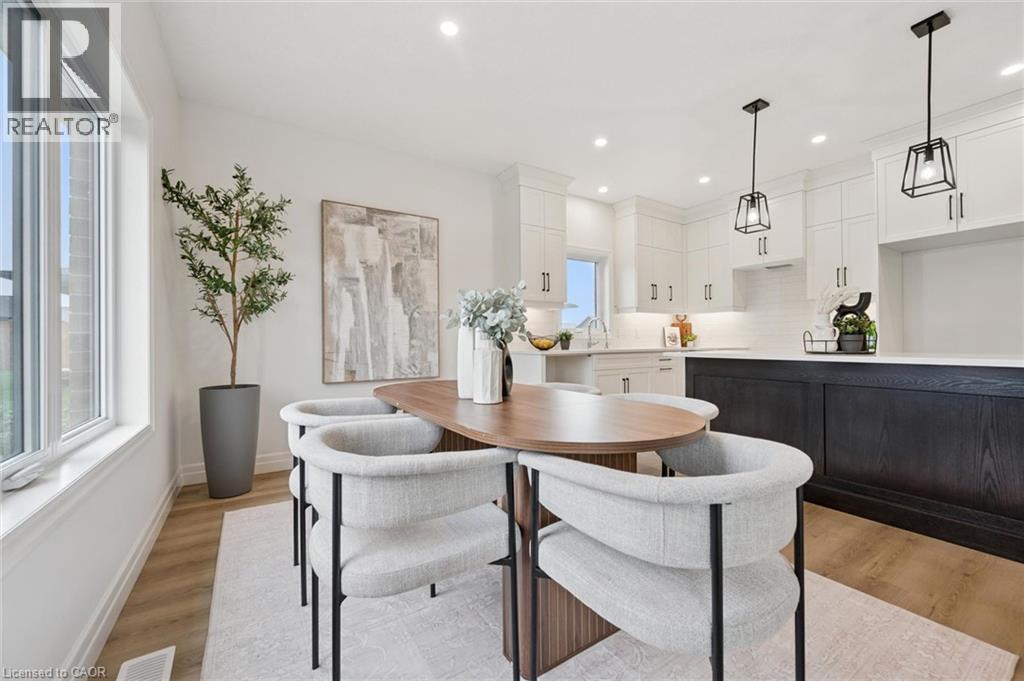 












44 WEYMOUTH Street

,
Elmira,




Ontario
N3B0G3

