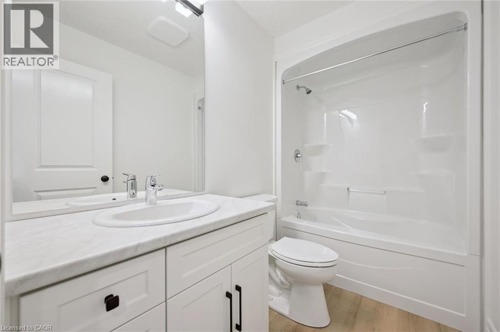 












44 WEYMOUTH Street

,
Elmira,




Ontario
N3B0G3

