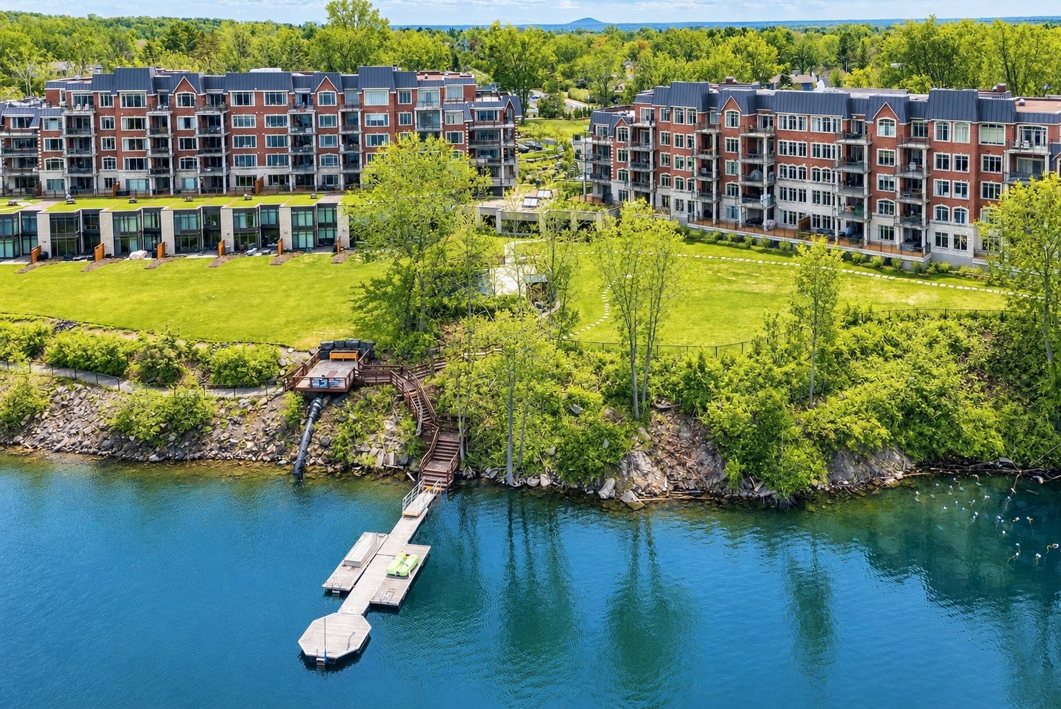 









303


Boul. Clairevue E.

, 2102,
Saint-Bruno-de-Montarville,




QC
J3V0B2

